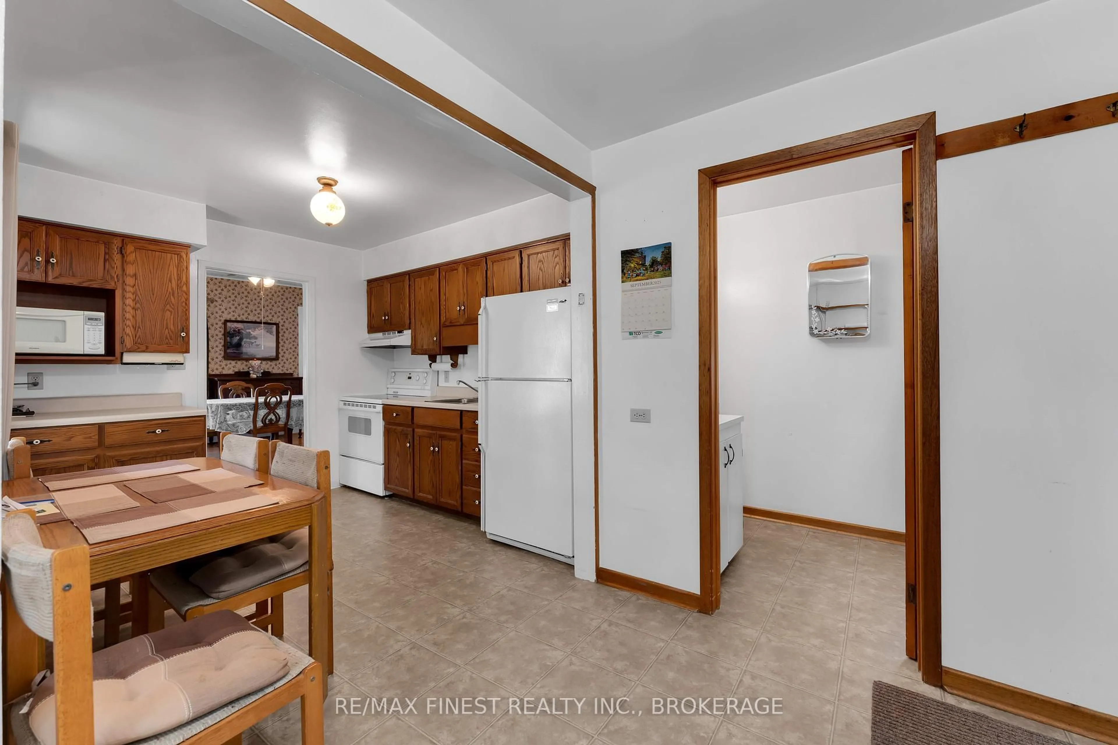 Standard kitchen, unknown for 2318 County Road 11, Greater Napanee Ontario K0K 2Z0