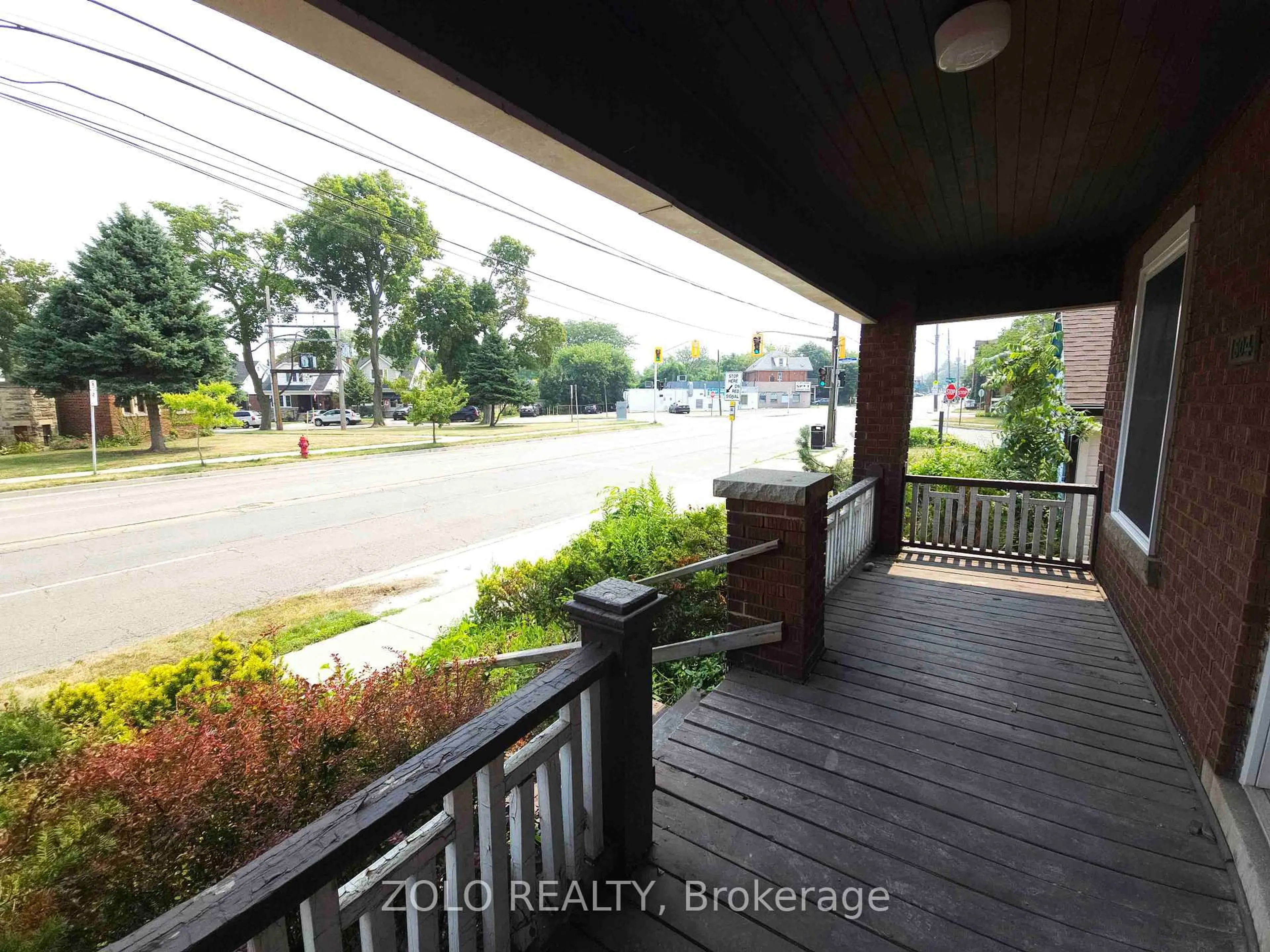 Patio, city buildings view from balcony for 1504 King St, Hamilton Ontario L8K 1S8