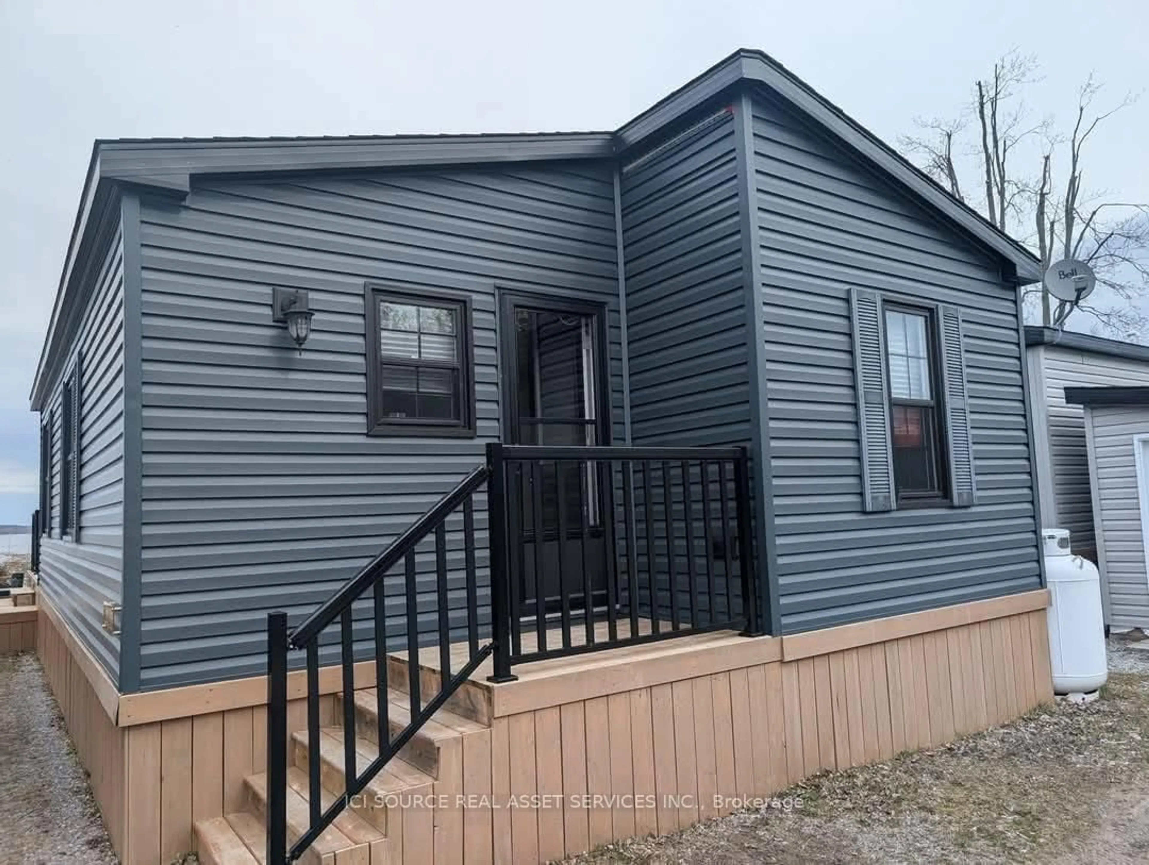 Home with vinyl exterior material, building for 7100 County Rd 18 #SBR20W, Alnwick/Haldimand Ontario K0K 2X0