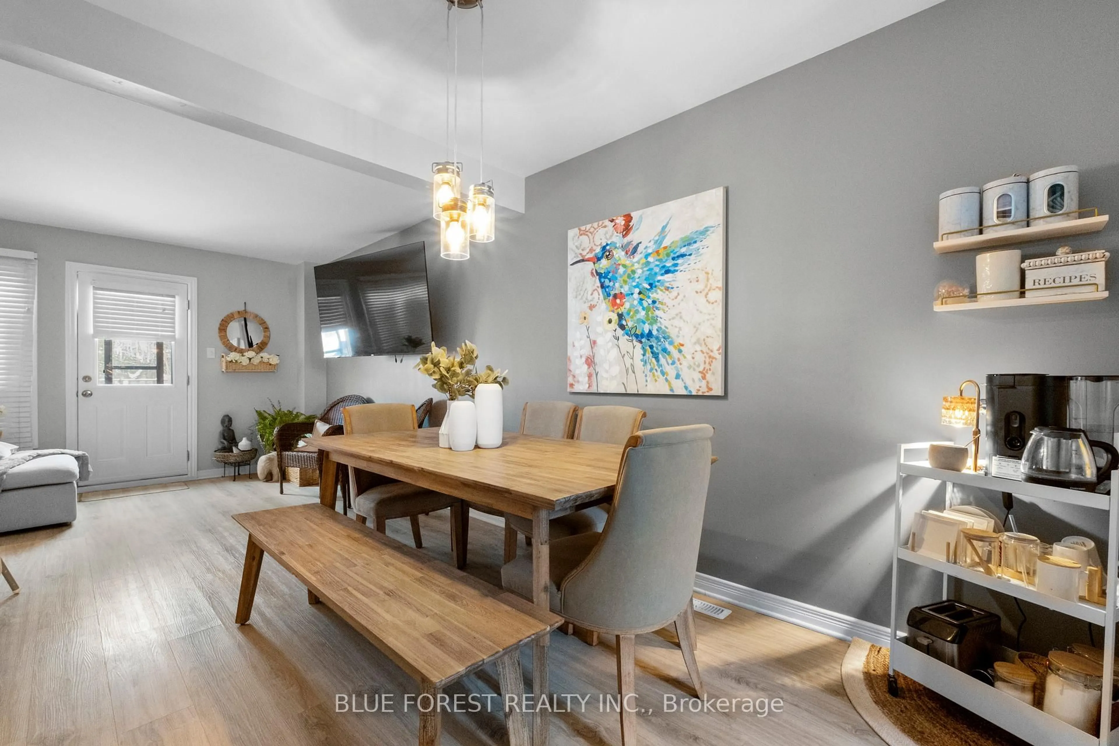 Dining room, wood/laminate floor for 166 Southdale Rd #18, London South Ontario N6J 2J1