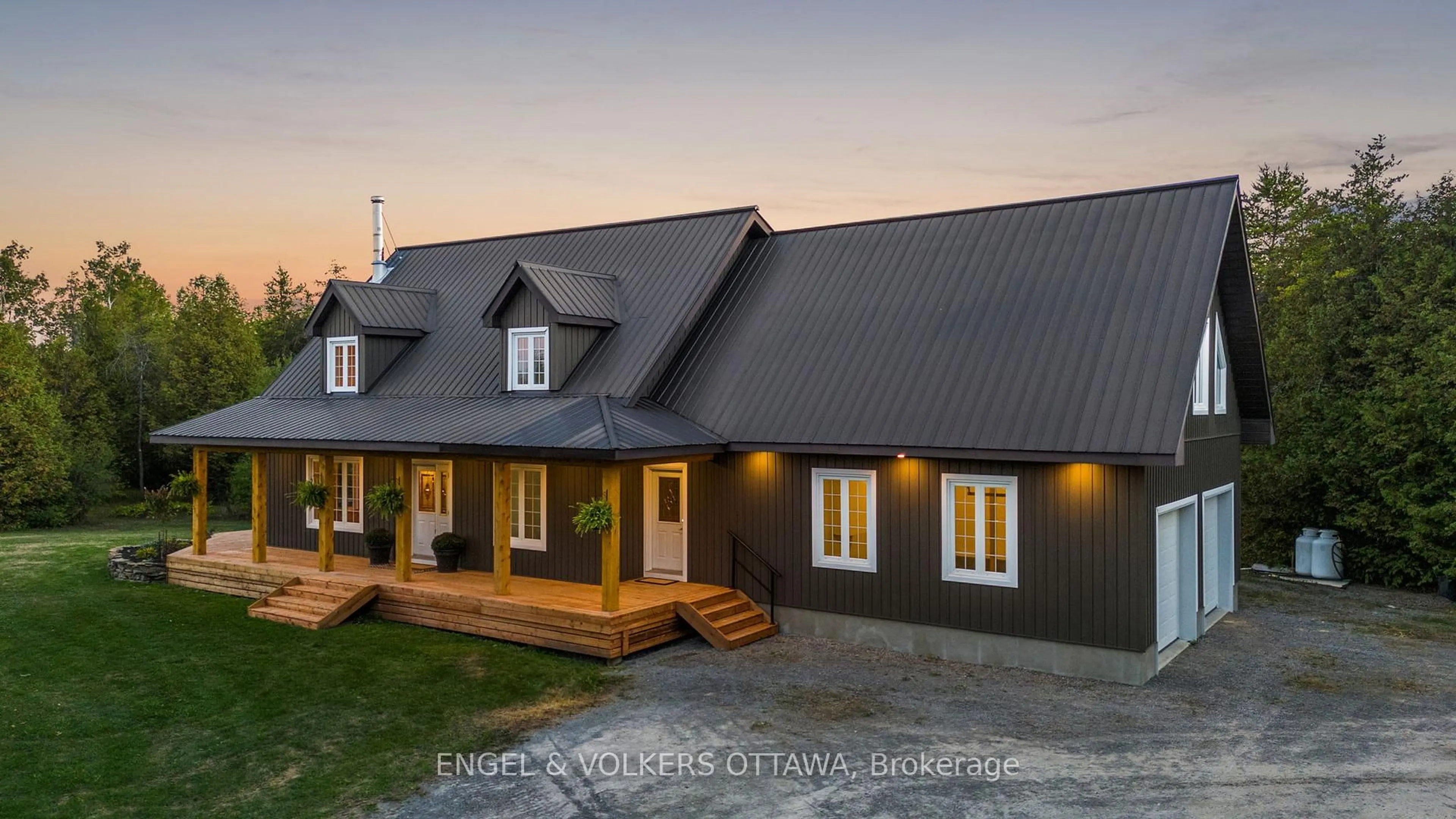 A pic from outside/outdoor area/front of a property/back of a property/a pic from drone, building for 4682 Beckwith Boundary Rd, Ashton Ontario K0A 1B0