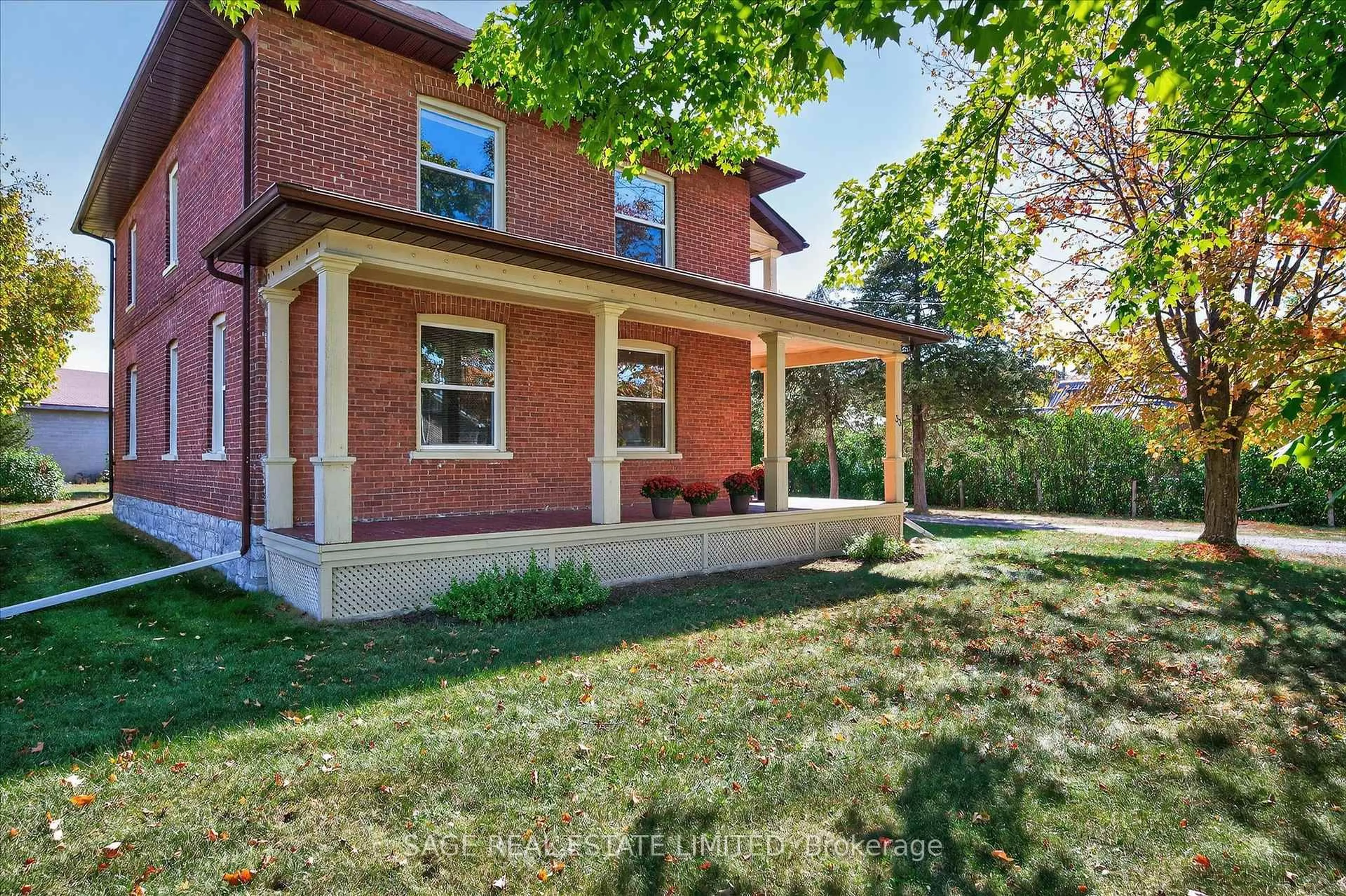Home with brick exterior material, street for 33 John St, Kawartha Lakes Ontario K0M 1A0