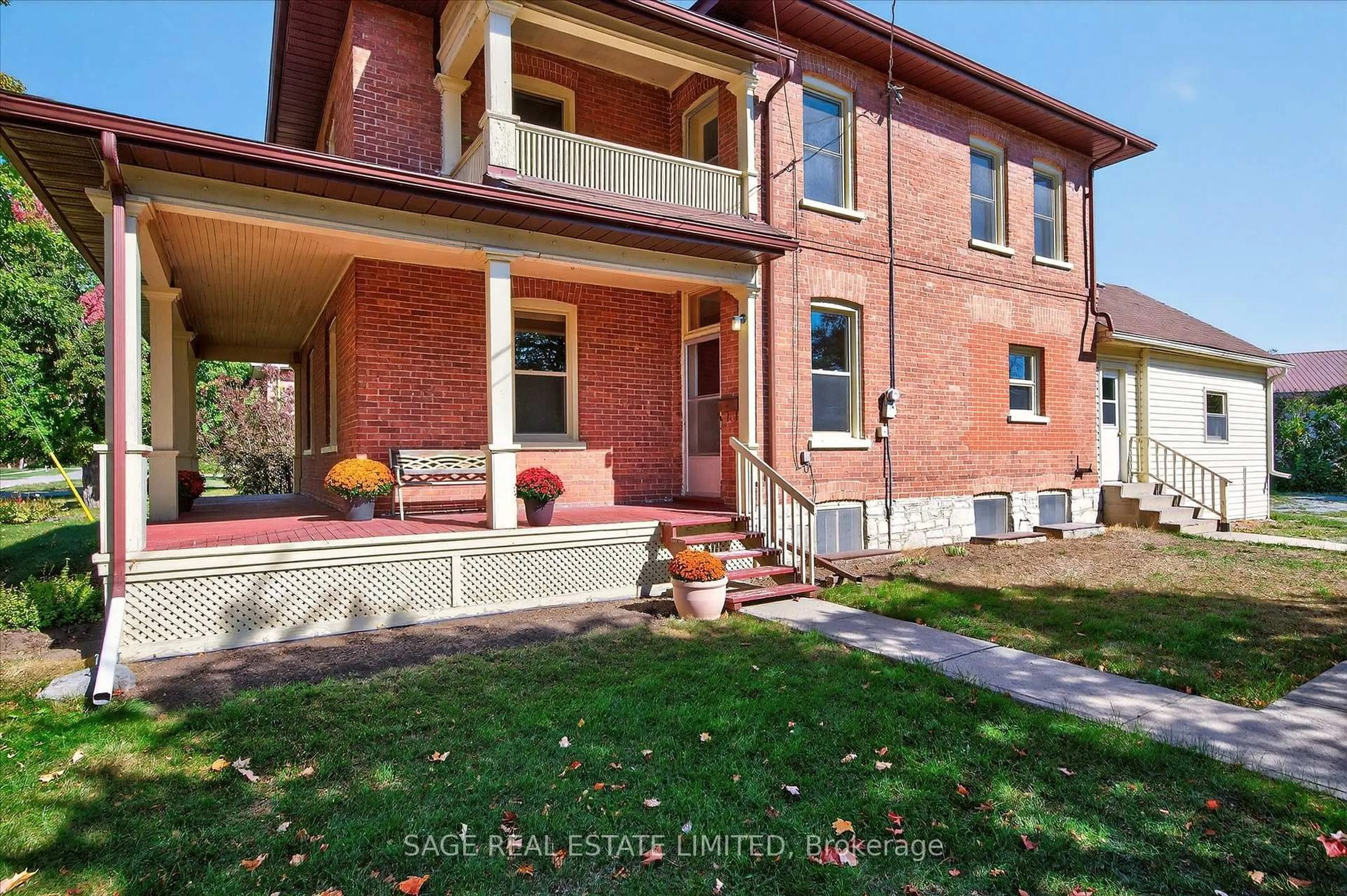 Home with brick exterior material, street for 33 John St, Kawartha Lakes Ontario K0M 1A0