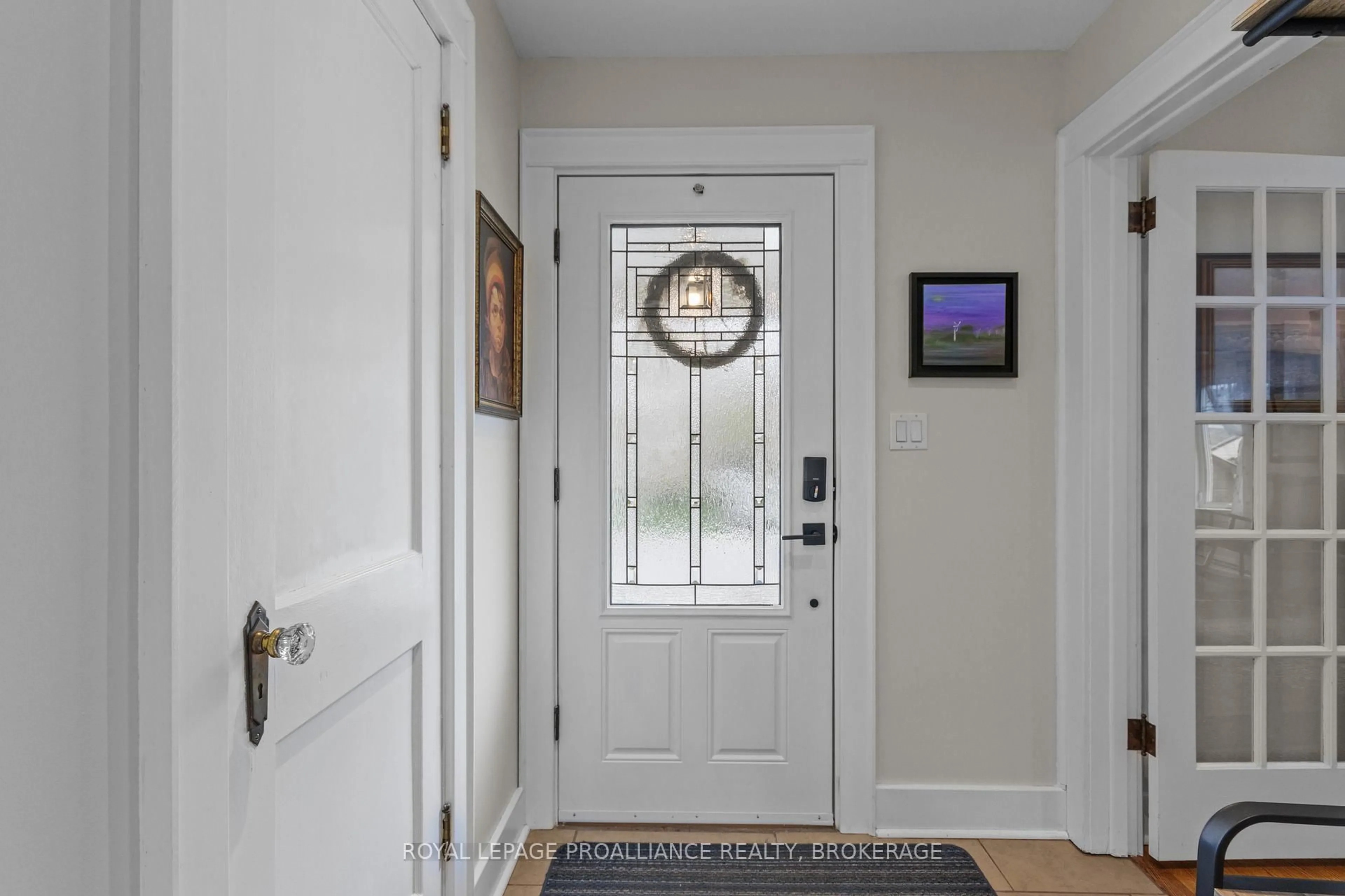 Indoor entryway for 196 Willingdon Ave, Kingston Ontario K7L 4H8