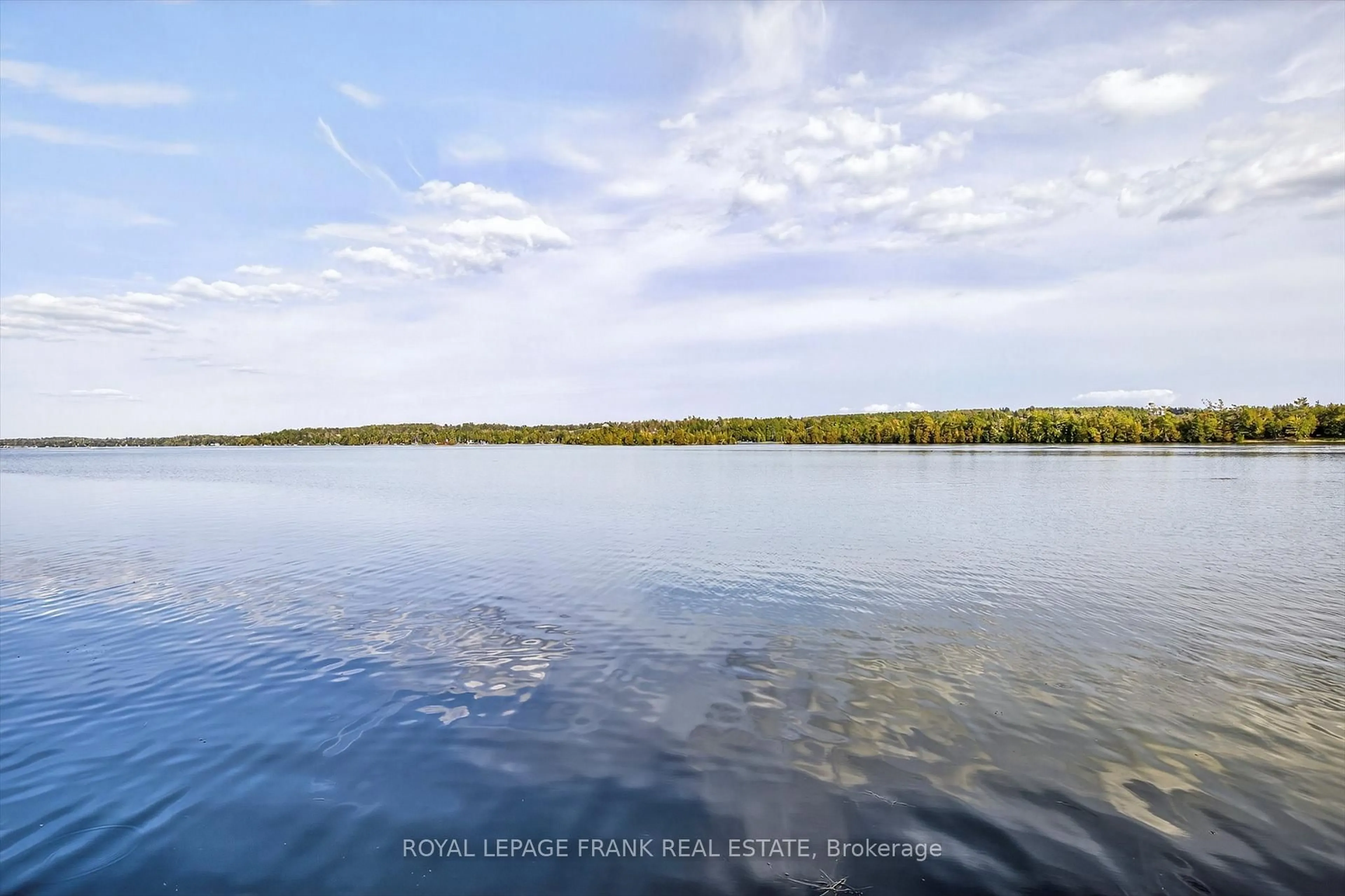 Blurry image for 257 Arnott Dr, Selwyn Ontario K0L 1T0