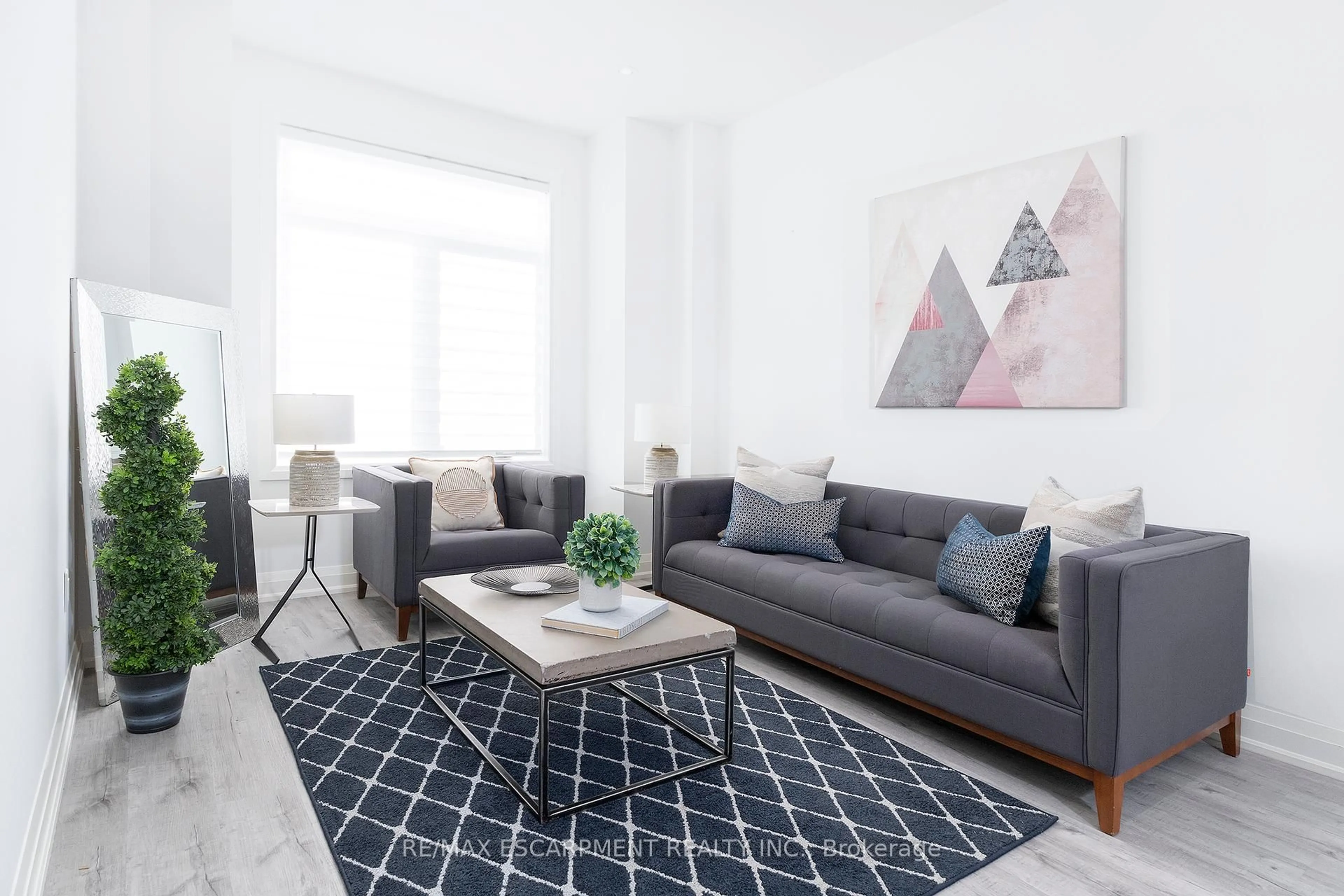 Living room with furniture, carpet floor for 388 KLEIN Circ, Hamilton Ontario L9G 3K9