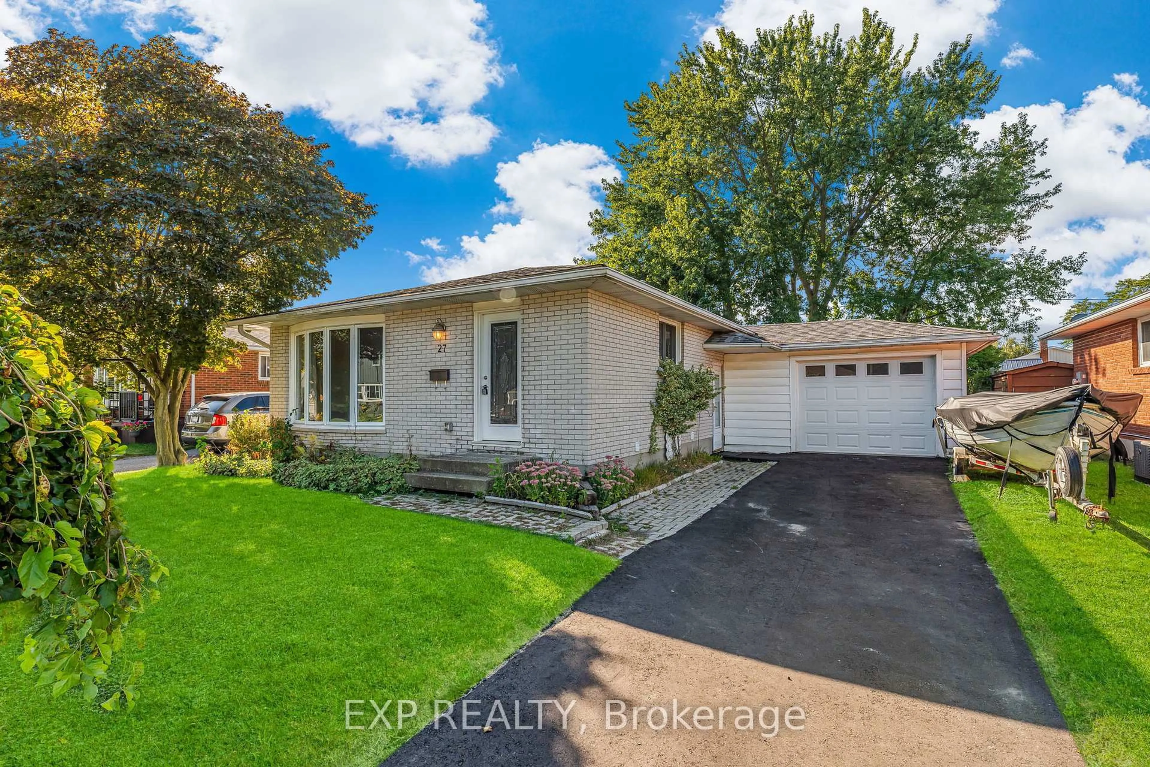 Home with brick exterior material, street for 27 Locke Ave, St. Thomas Ontario N5P 3X5