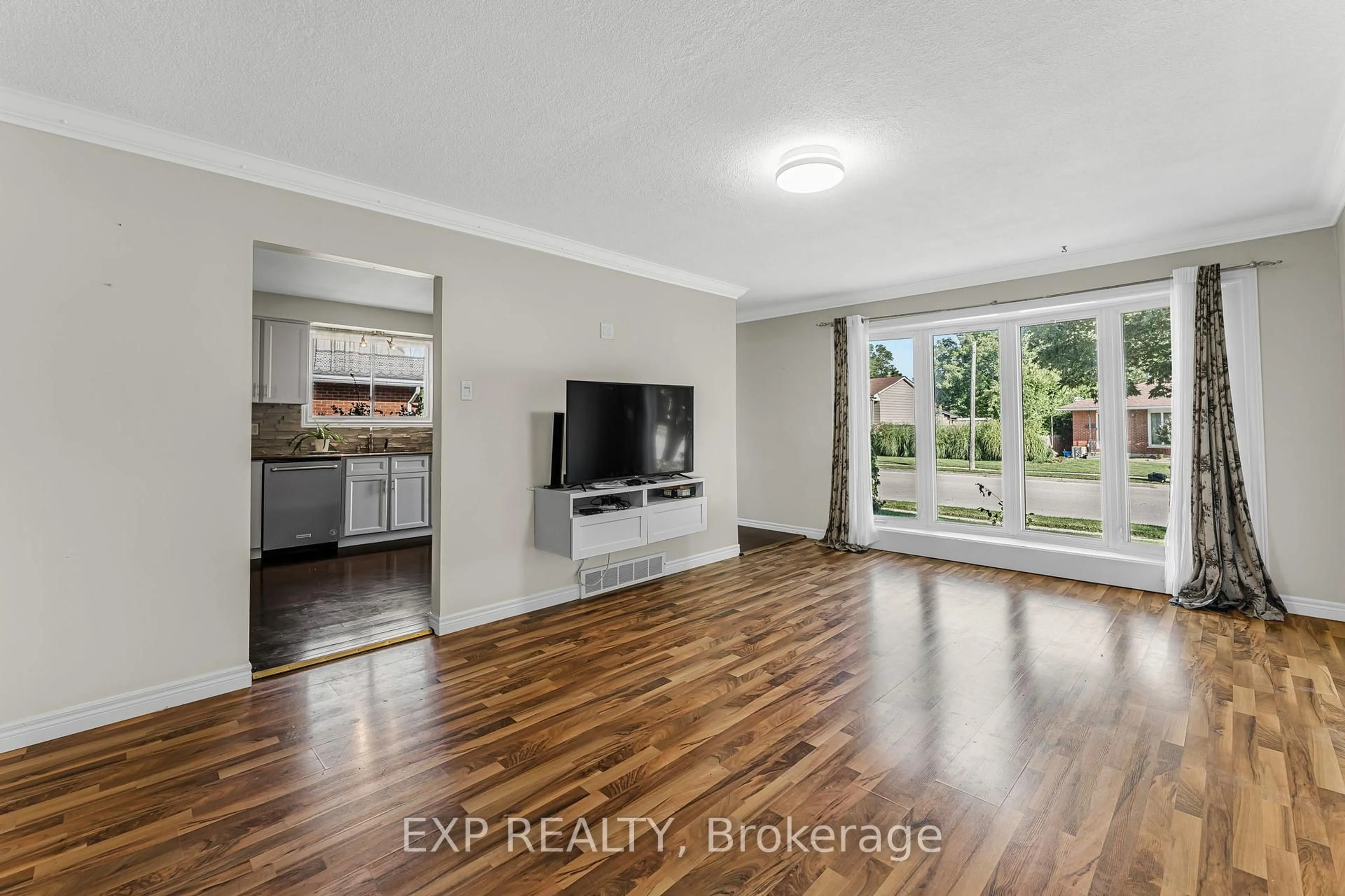 Unknown for 27 Locke Ave, St. Thomas Ontario N5P 3X5