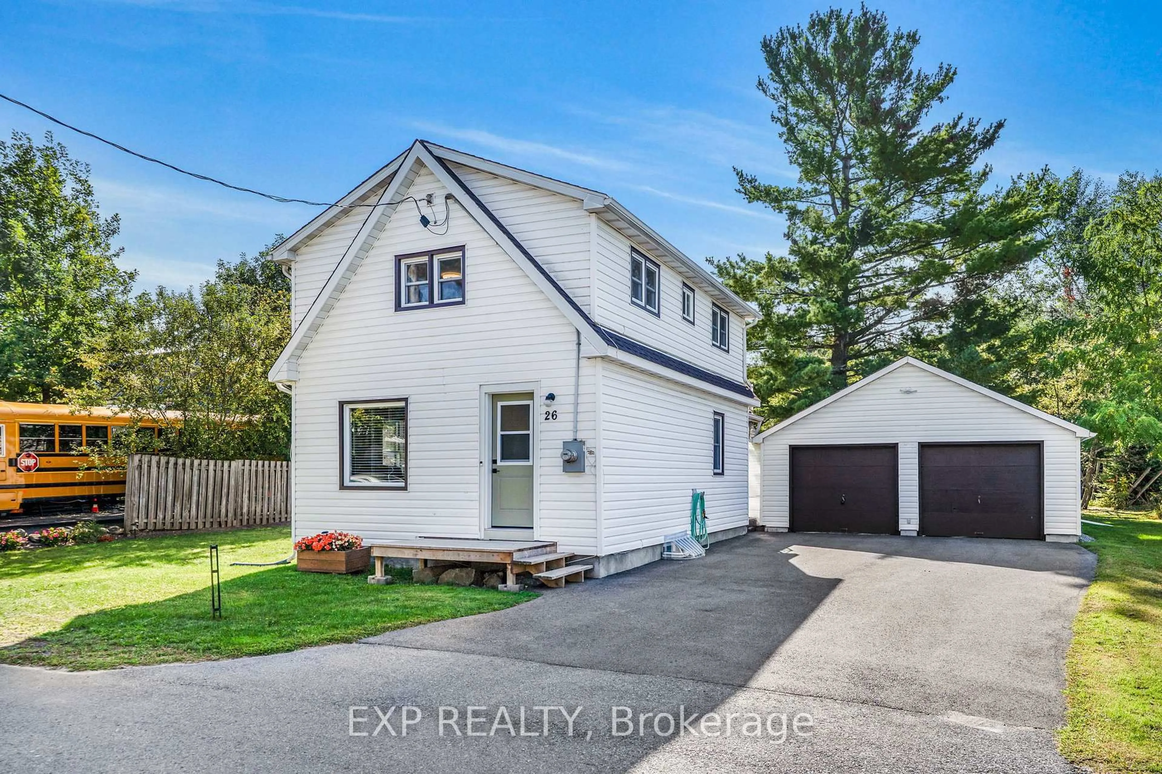 A pic from outside/outdoor area/front of a property/back of a property/a pic from drone, street for 26 Alexander St, North Glengarry Ontario K0C 1T0