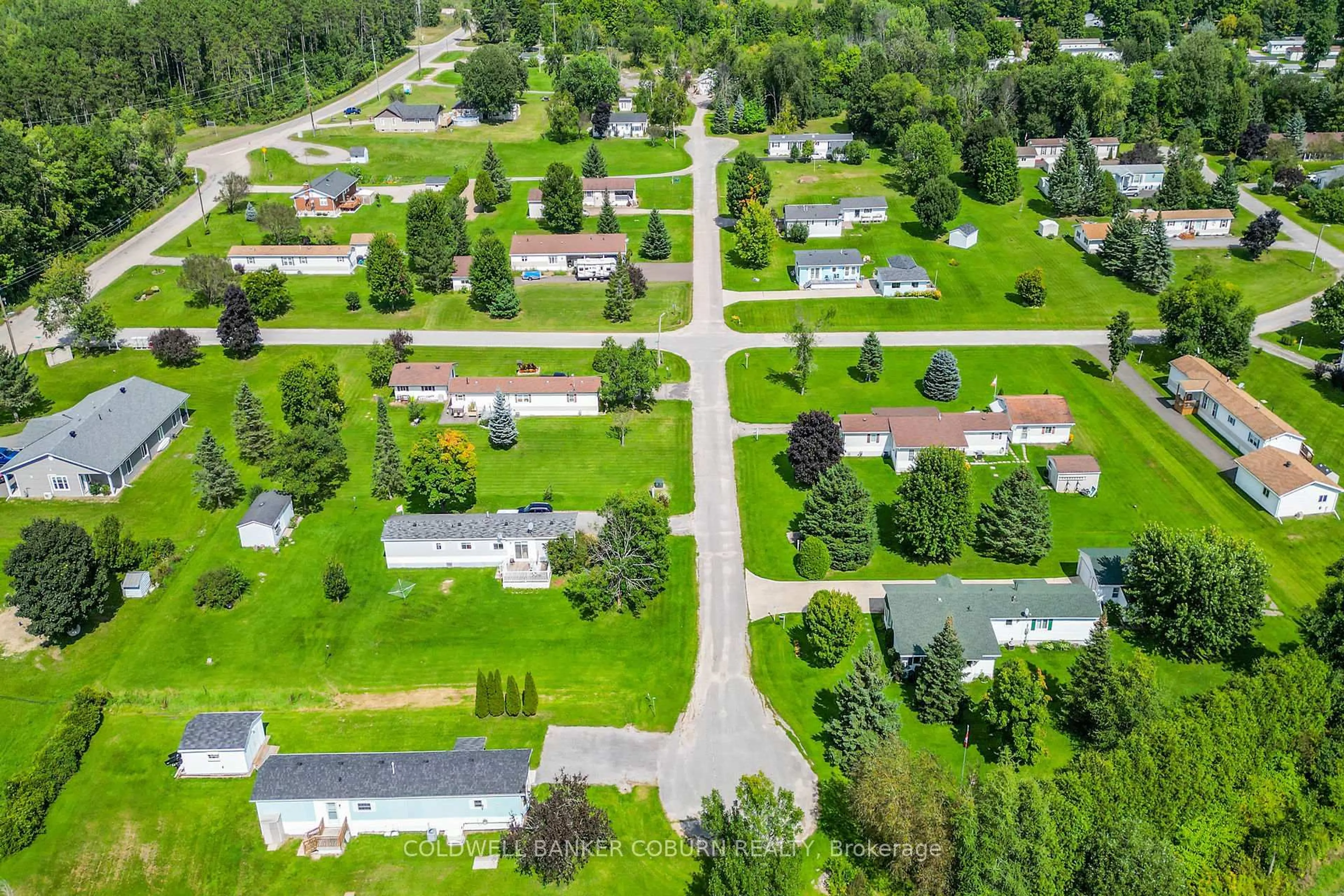 A pic from outside/outdoor area/front of a property/back of a property/a pic from drone, street for 65 PLEASANT VIEW Dr, Renfrew Ontario K7V 0A5