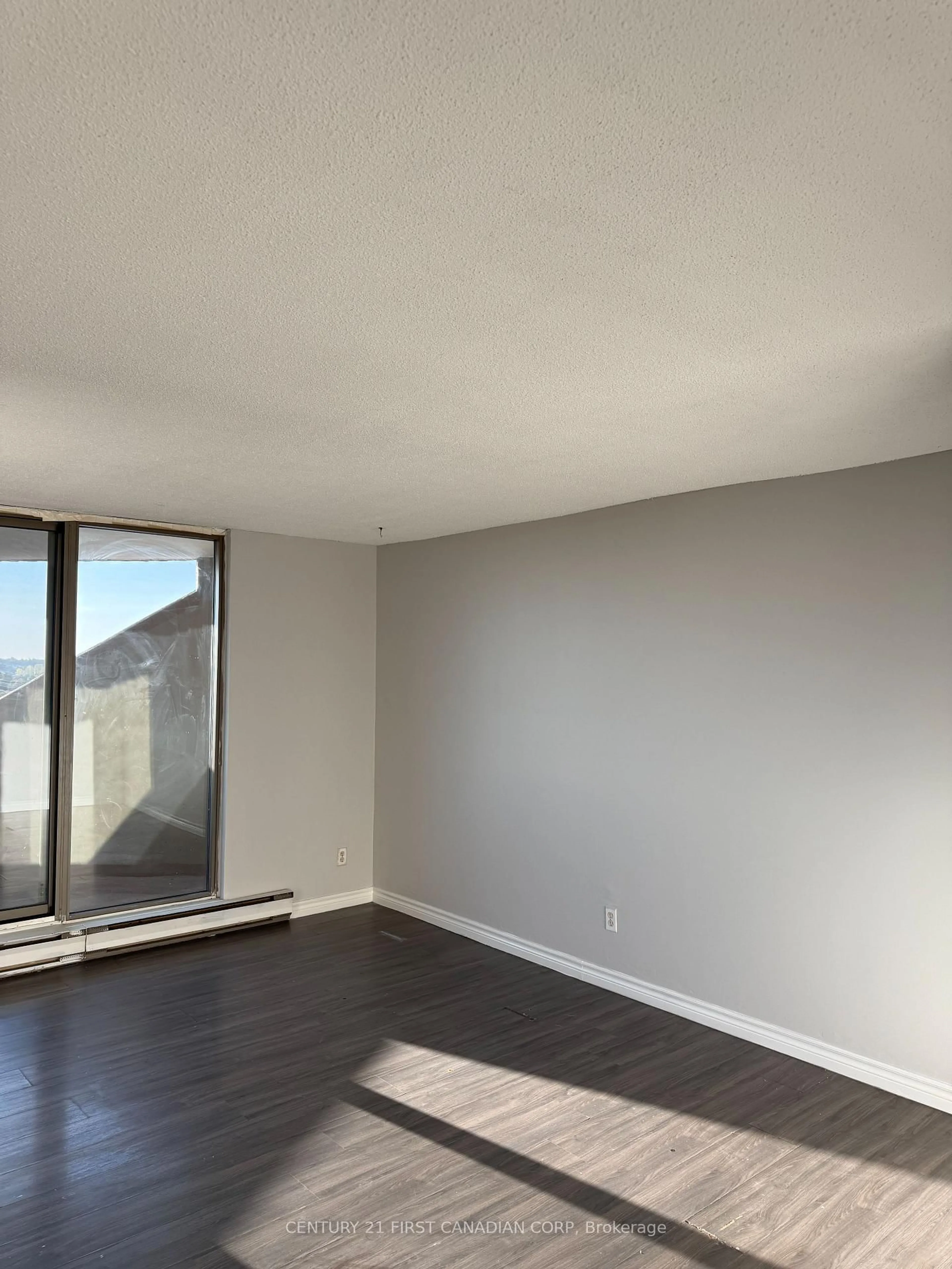 A pic of a room for 1103 Jalna Blvd #1002, London South Ontario N6E 2W8