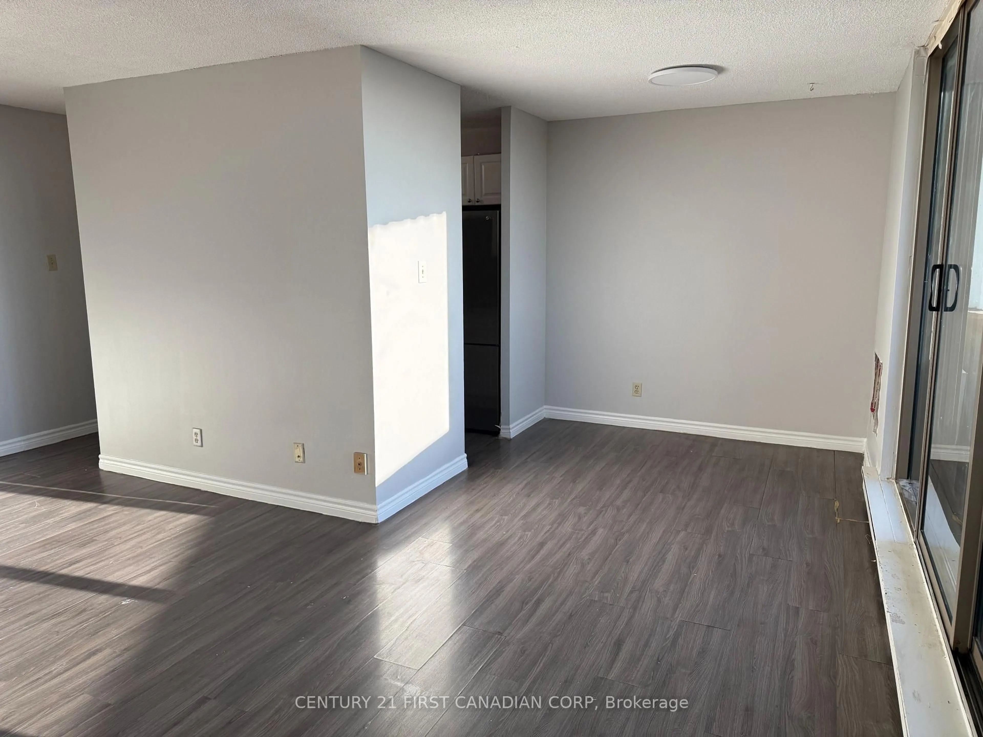 A pic of a room for 1103 Jalna Blvd #1002, London South Ontario N6E 2W8