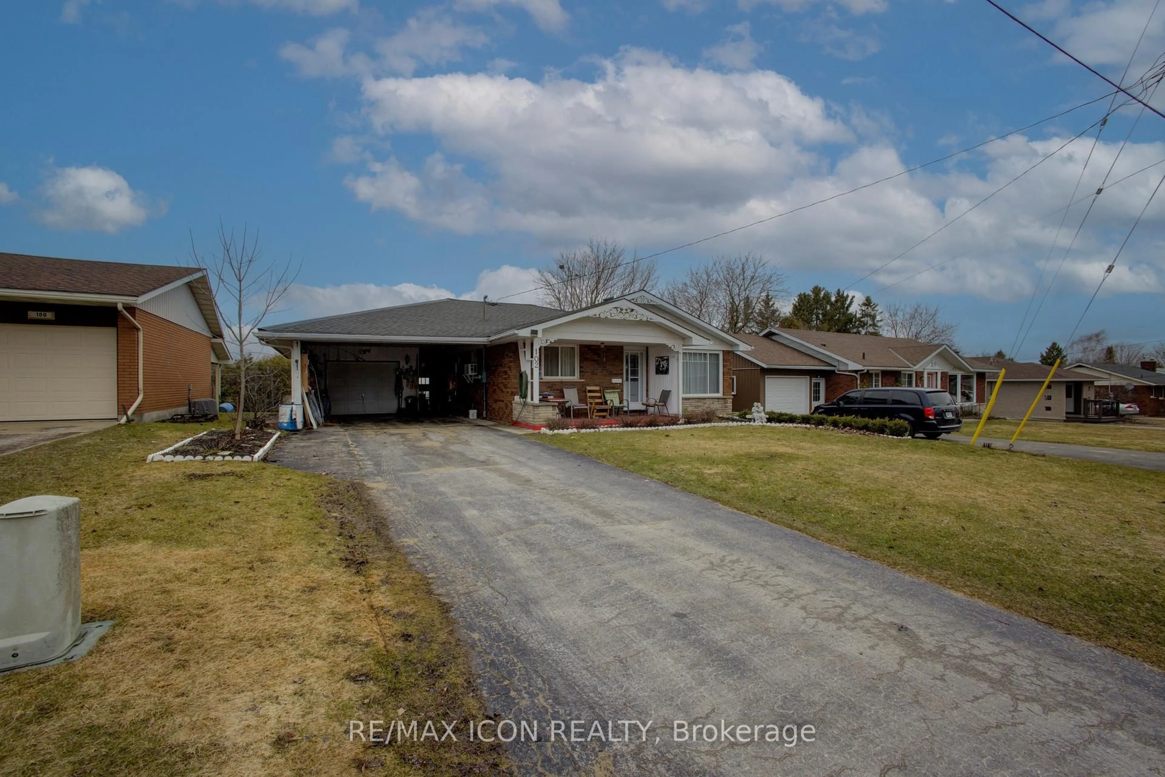 A pic from outside/outdoor area/front of a property/back of a property/a pic from drone, street for 102 Byeland Dr, Wellington North Ontario N0G 2L2