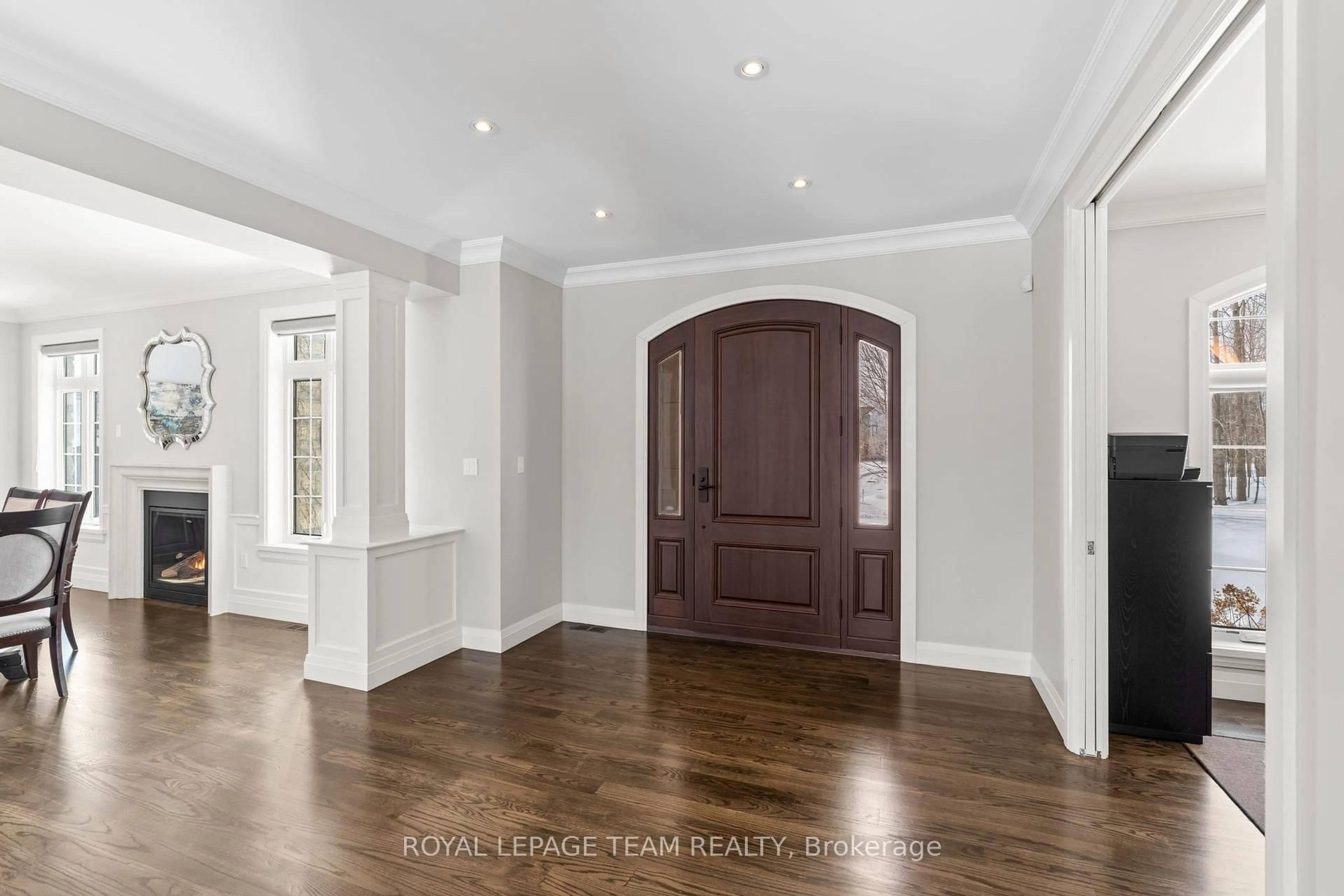 Indoor entryway for 1140 Meadowshire Way, Ottawa Ontario K4M 0A4