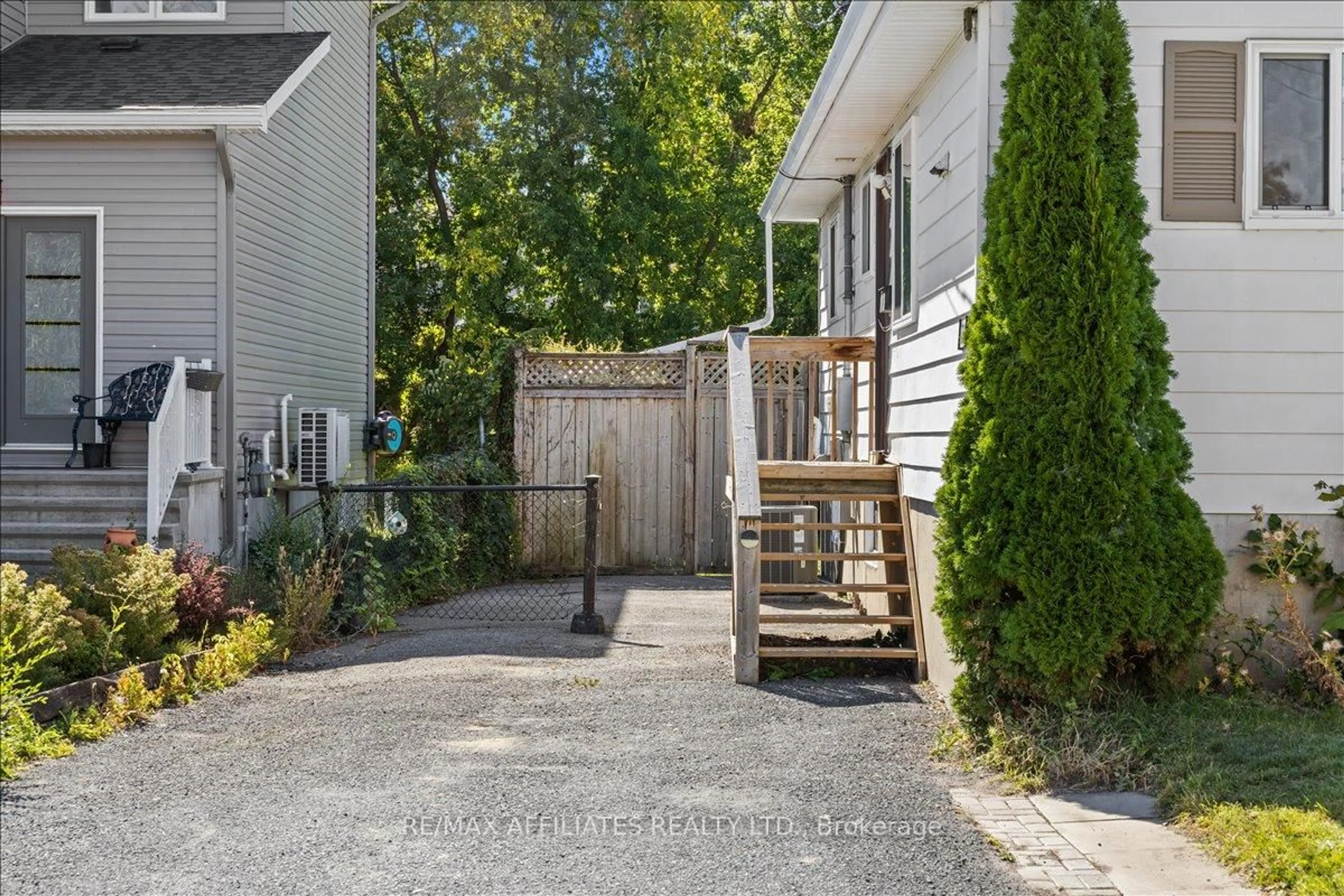 Patio, street for 782 Powers St, Clarence-Rockland Ontario K4K 1L5
