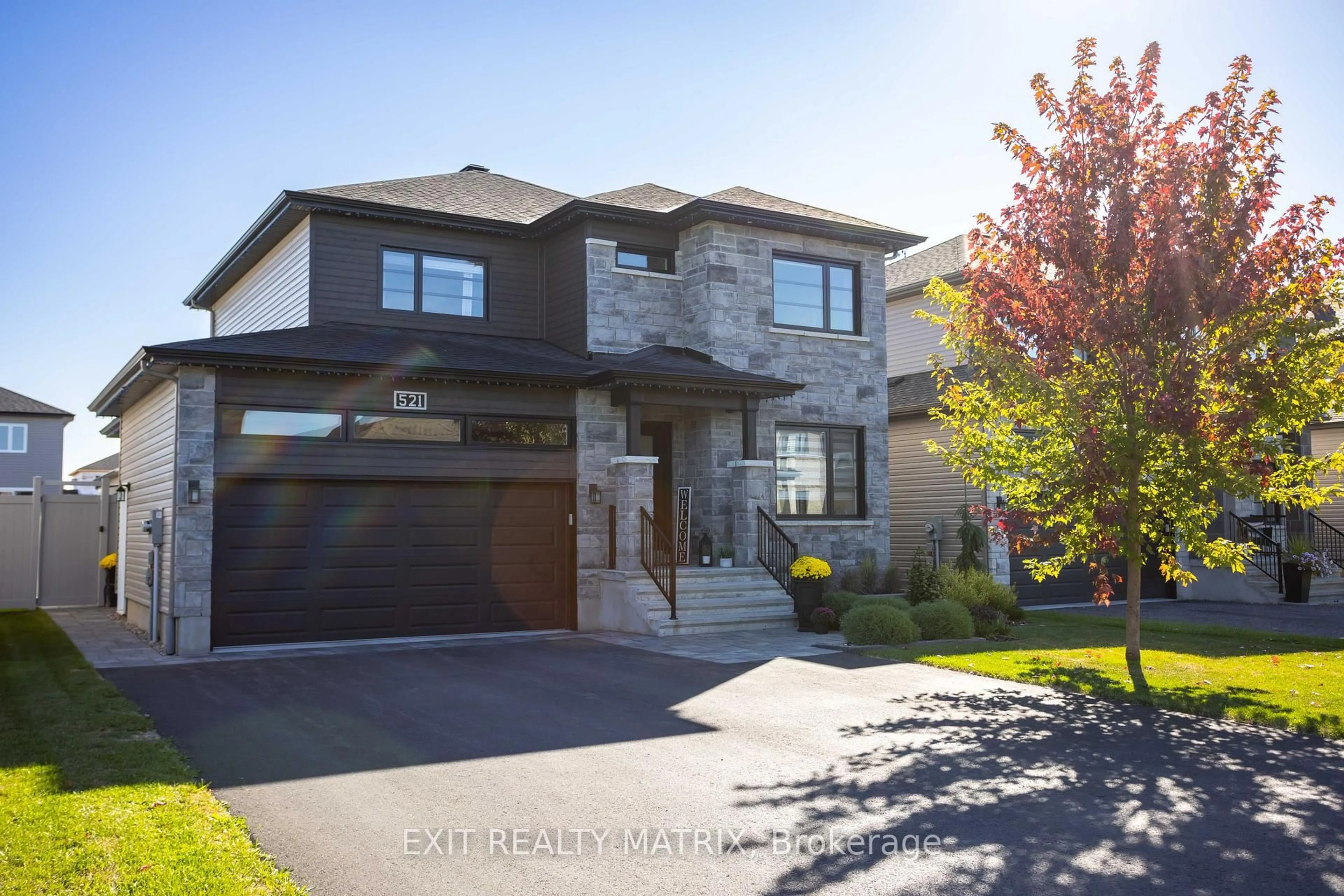 Home with brick exterior material, street for 521 Marseille St, Russell Ontario K0A 1W0