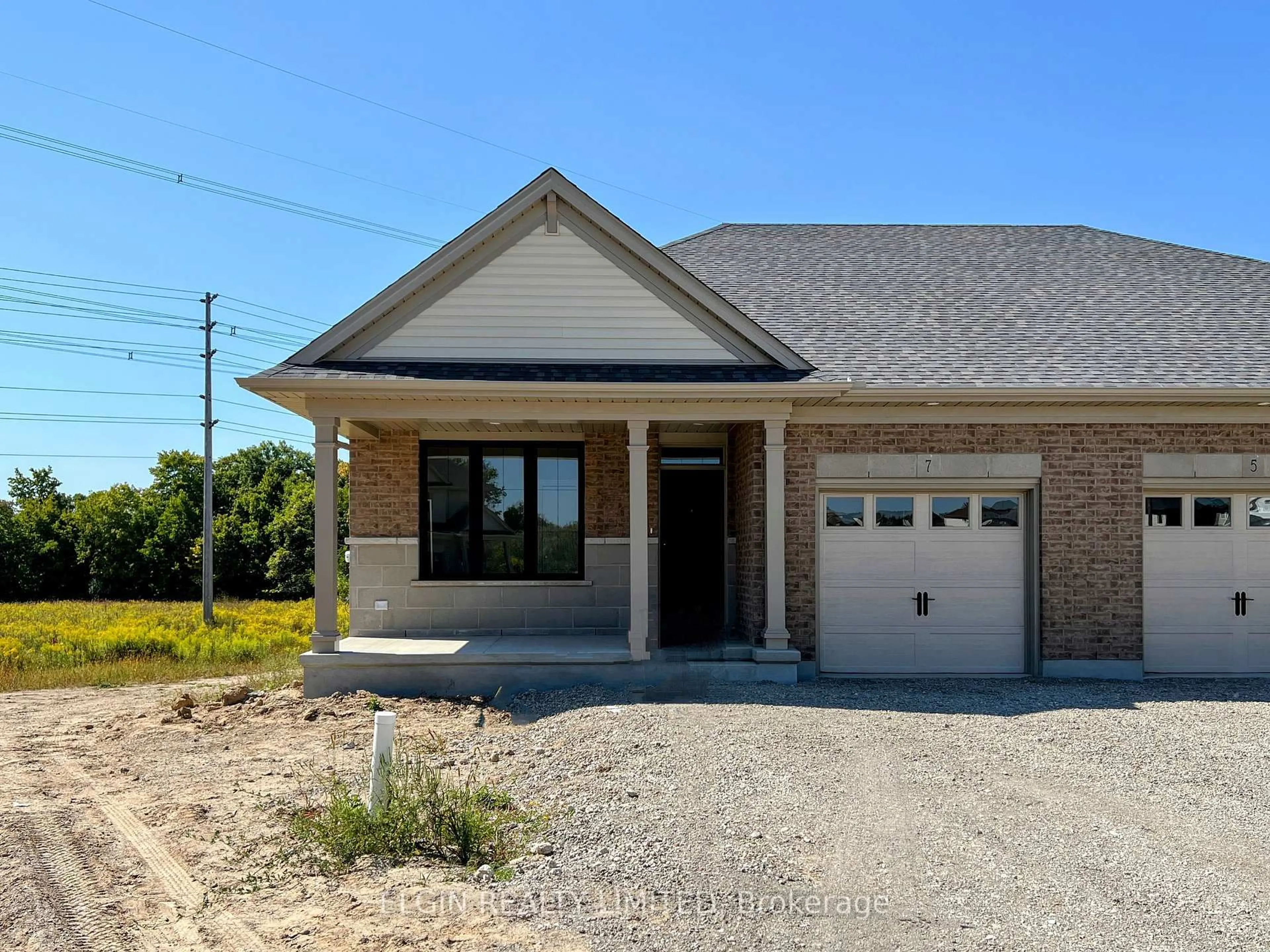 Home with brick exterior material, street for 7 Columbus Crt, Central Elgin Ontario N5P 0E5