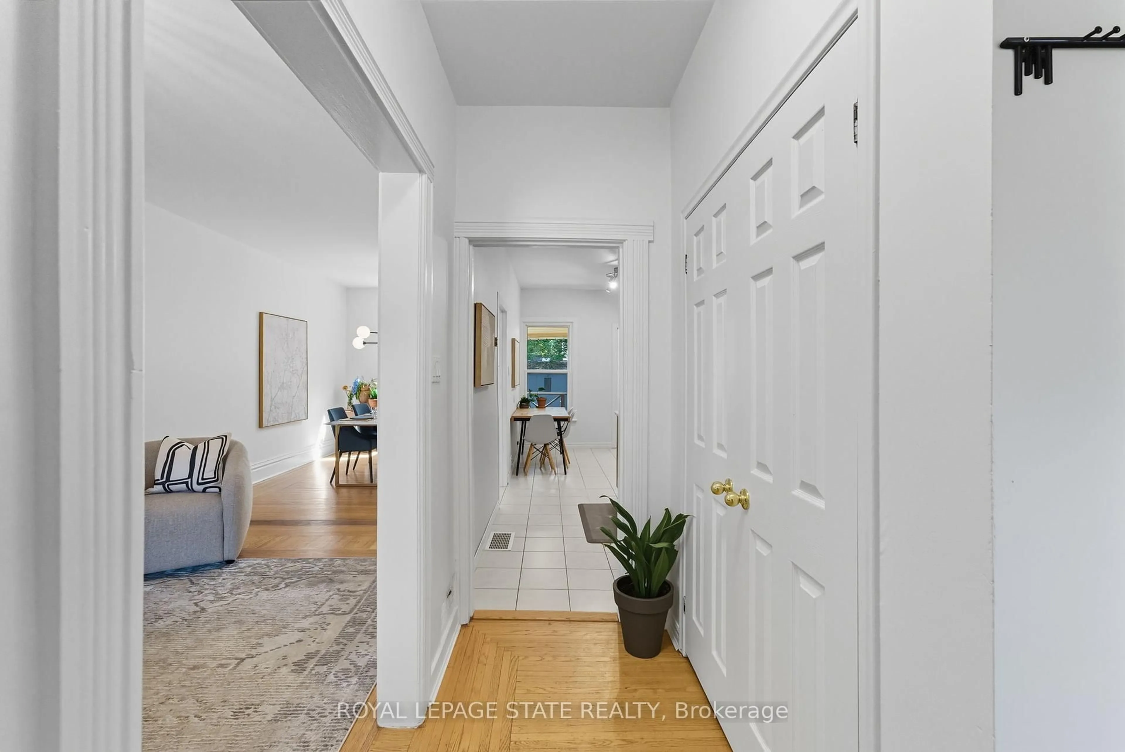 Indoor entryway for 13 Bruce St, Hamilton Ontario L8P 3M5