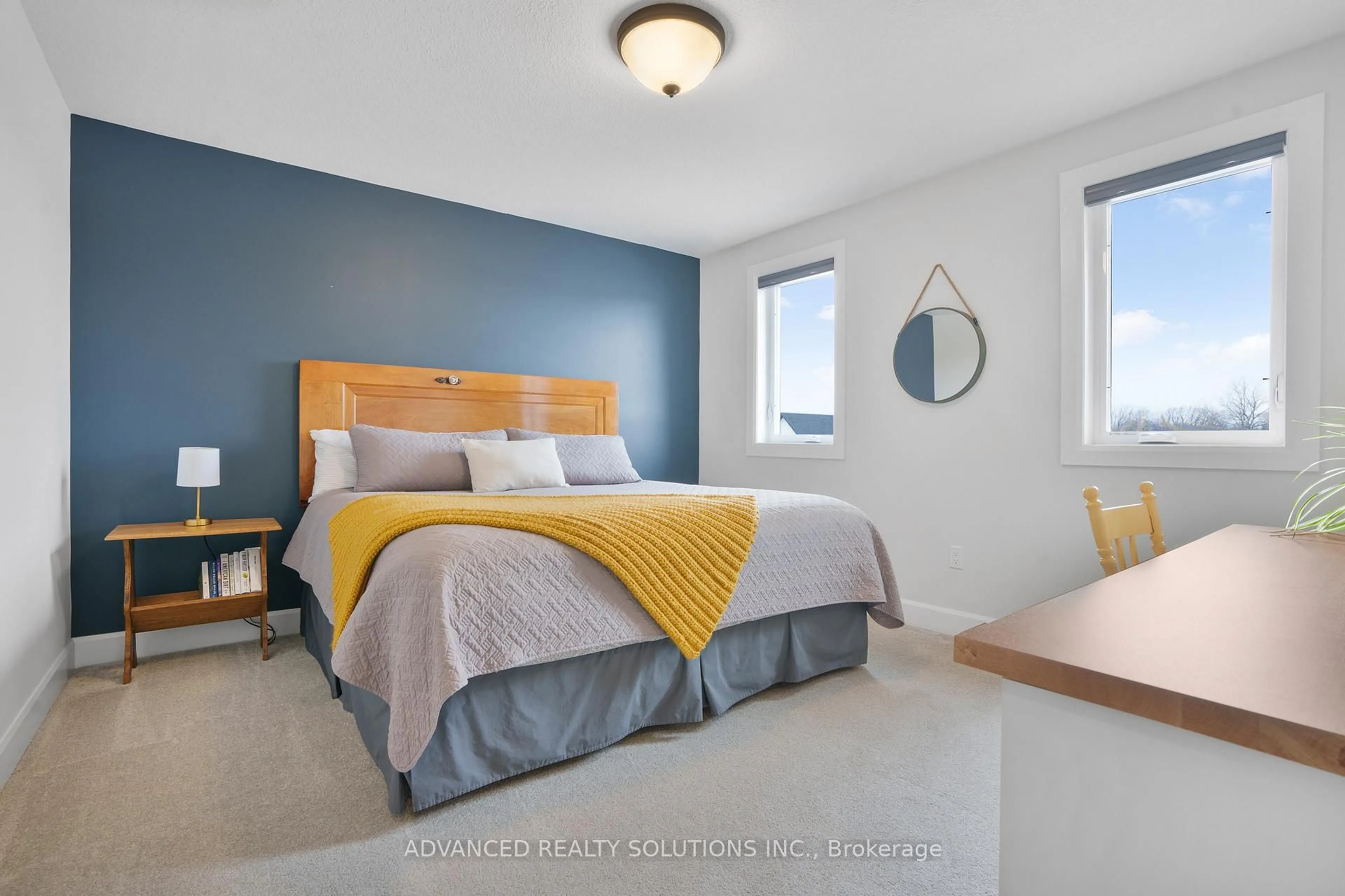 Bedroom with bed, unknown for 2209 Linkway Blvd, London South Ontario N0K 0K9