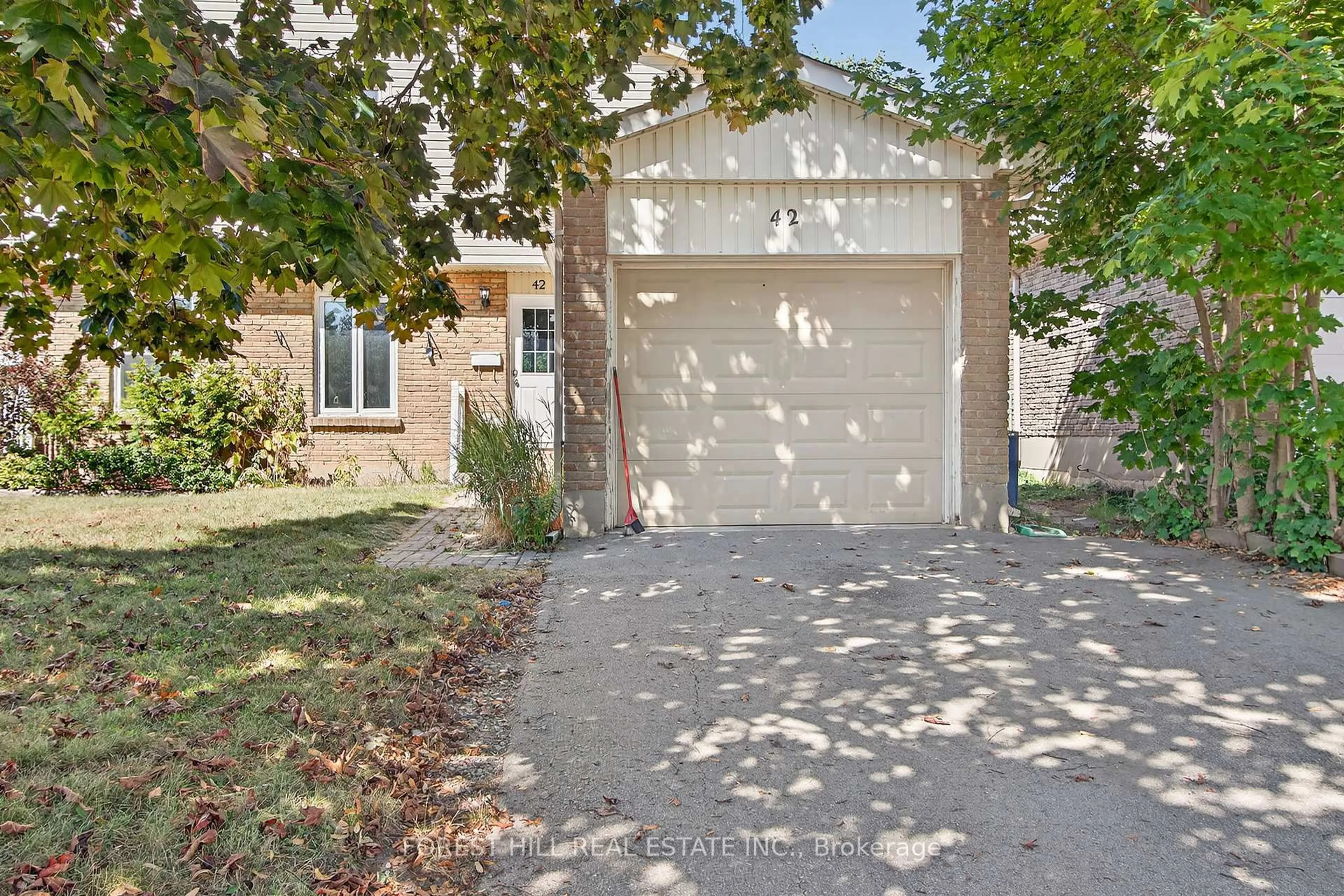 Unknown for 42 Vincent Cres, London South Ontario N6C 4X8