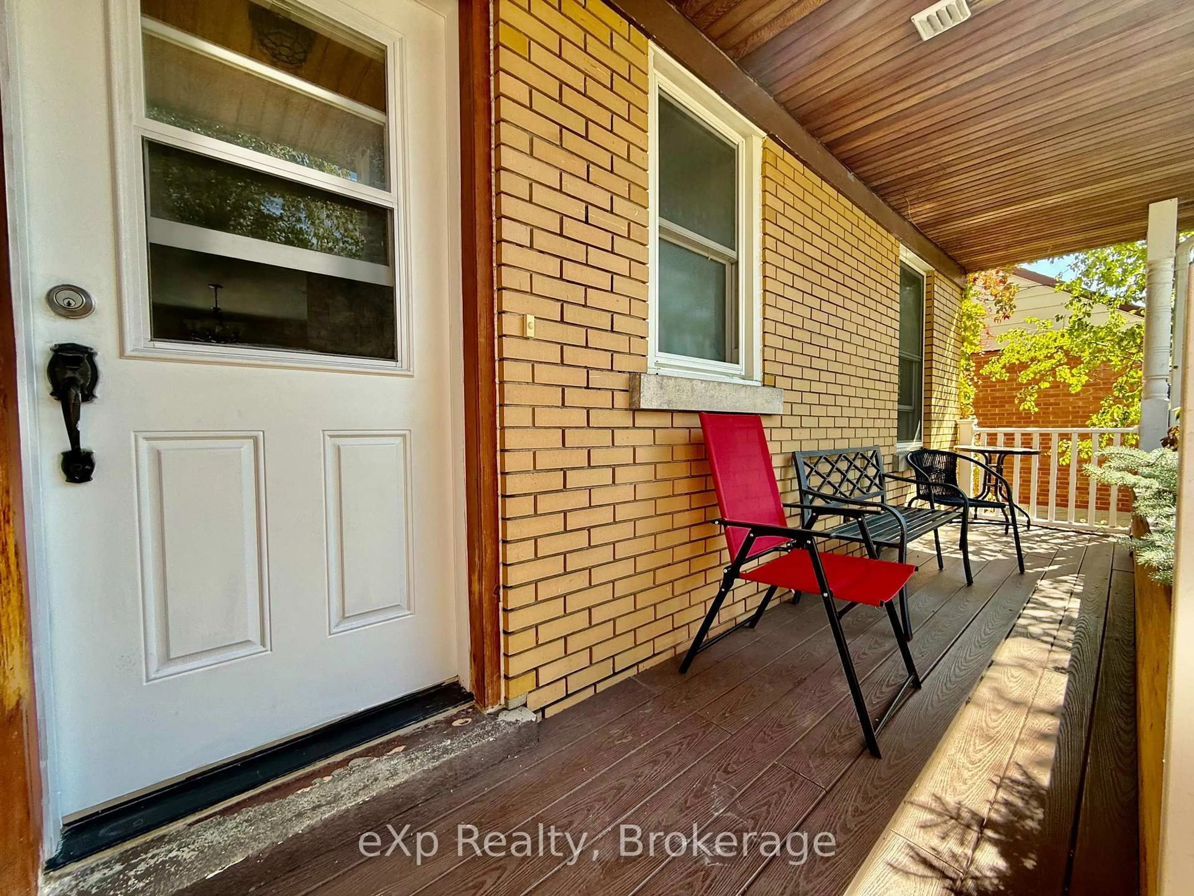 Unknown for 152 Kehl St, Kitchener Ontario N2M 3V2