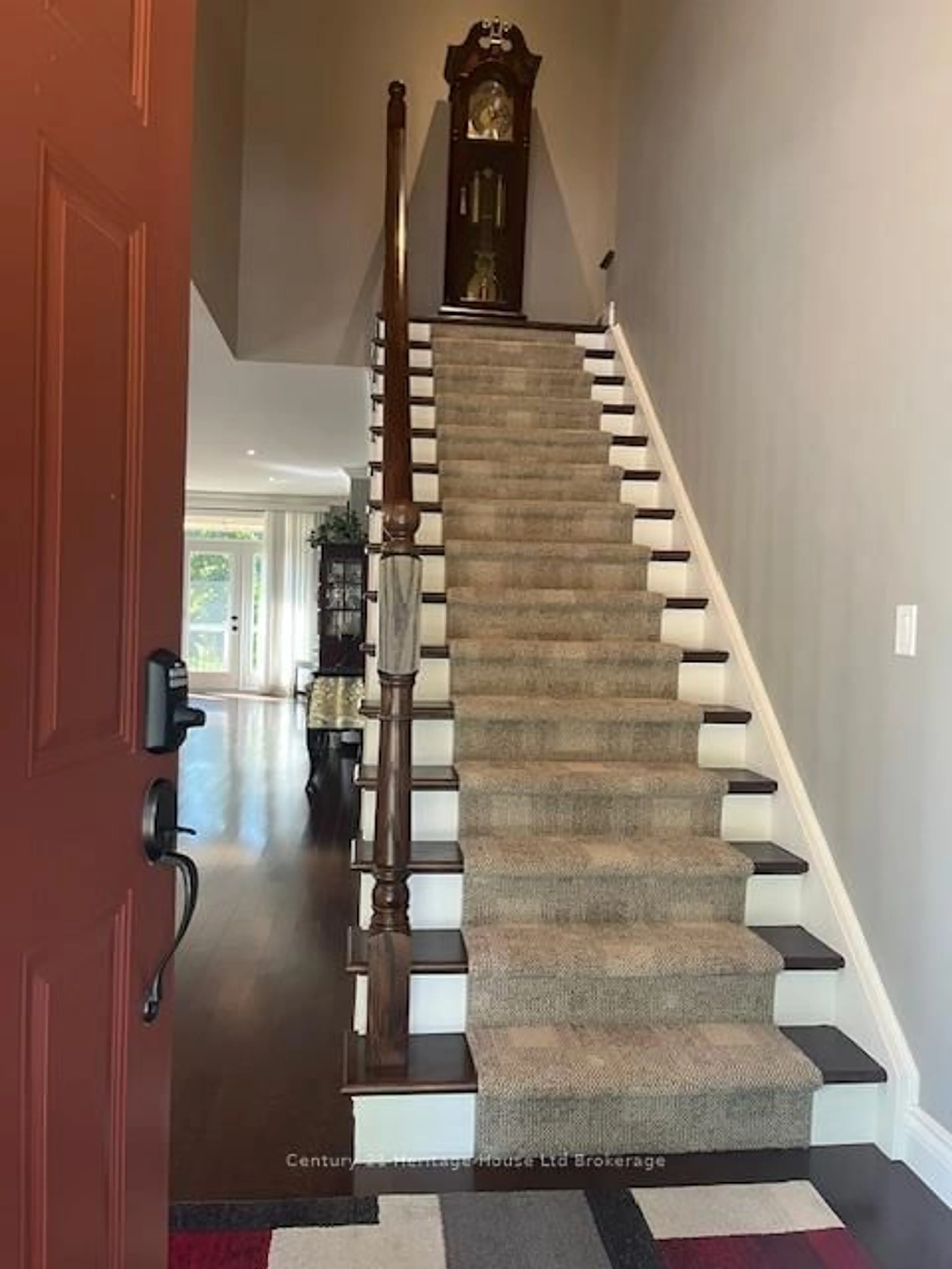Stairs for 5 Woodhaven Dr #1, Tillsonburg Ontario N4G 0A8