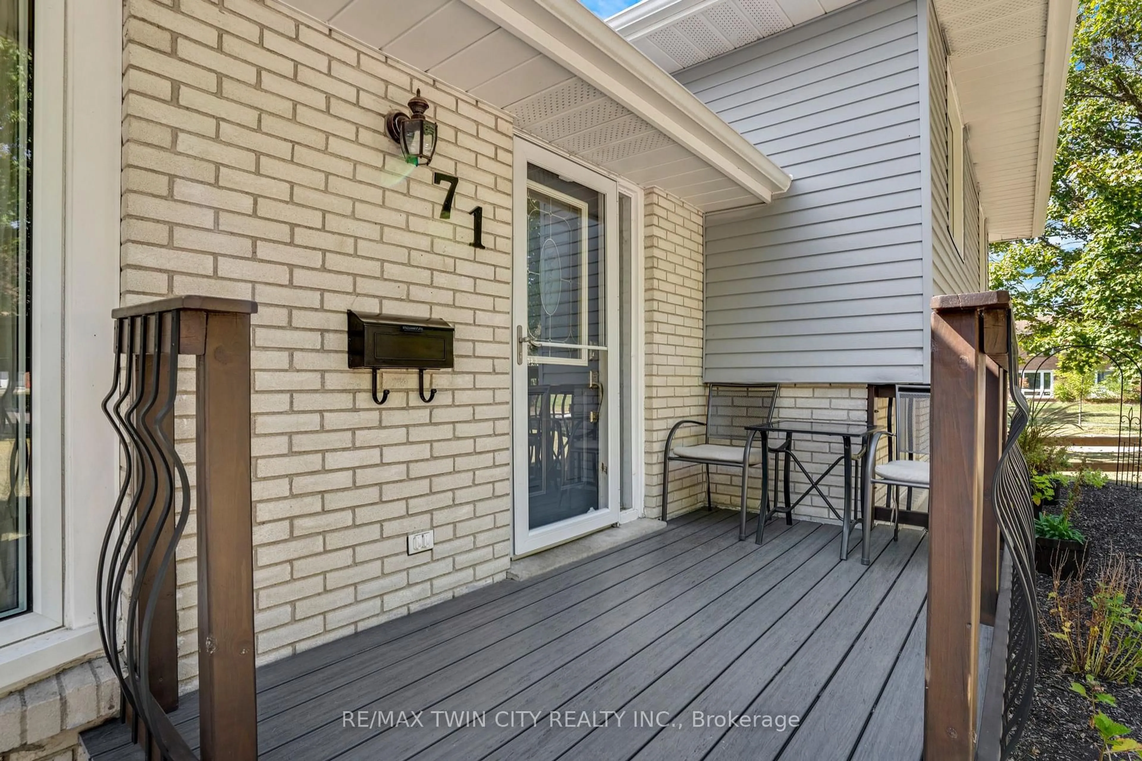 Unknown for 71 Pepperwood Cres, Kitchener Ontario N2A 2R4