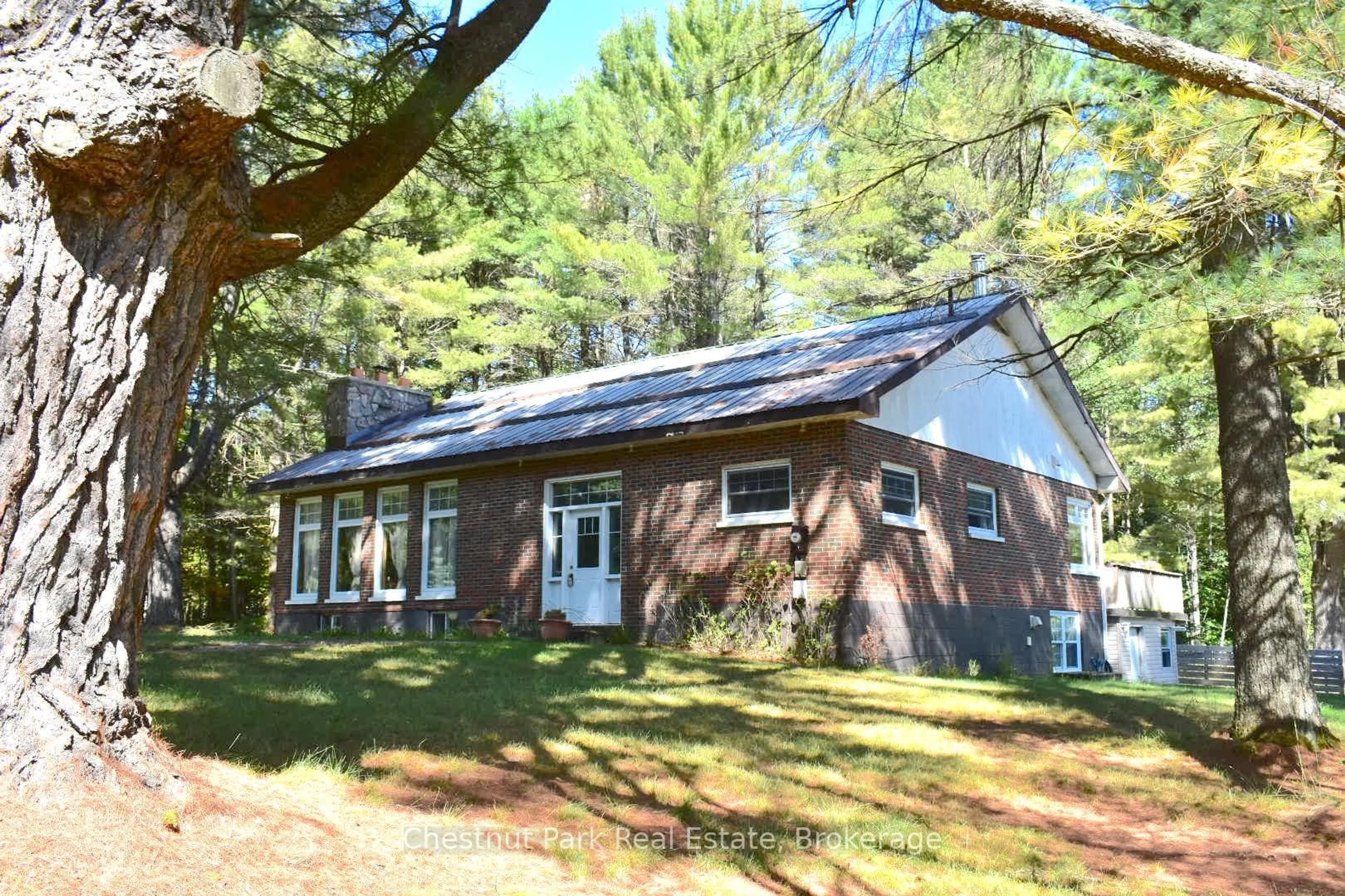 Unknown for 1258 Ravenscliffe Rd, Huntsville Ontario P1H 2N5