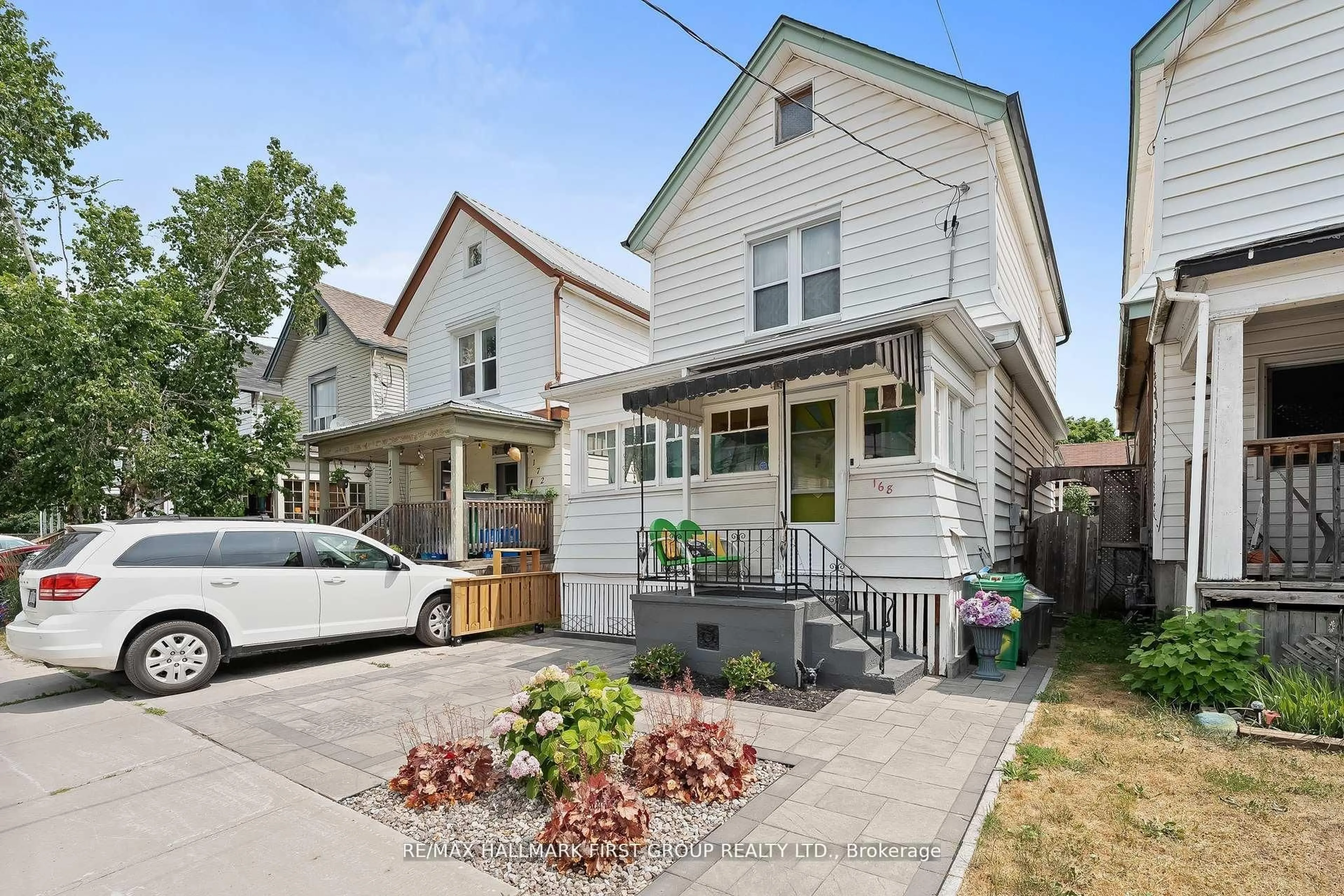Home with vinyl exterior material, street for 168 Adeline St, Peterborough Central Ontario K9J 5E3