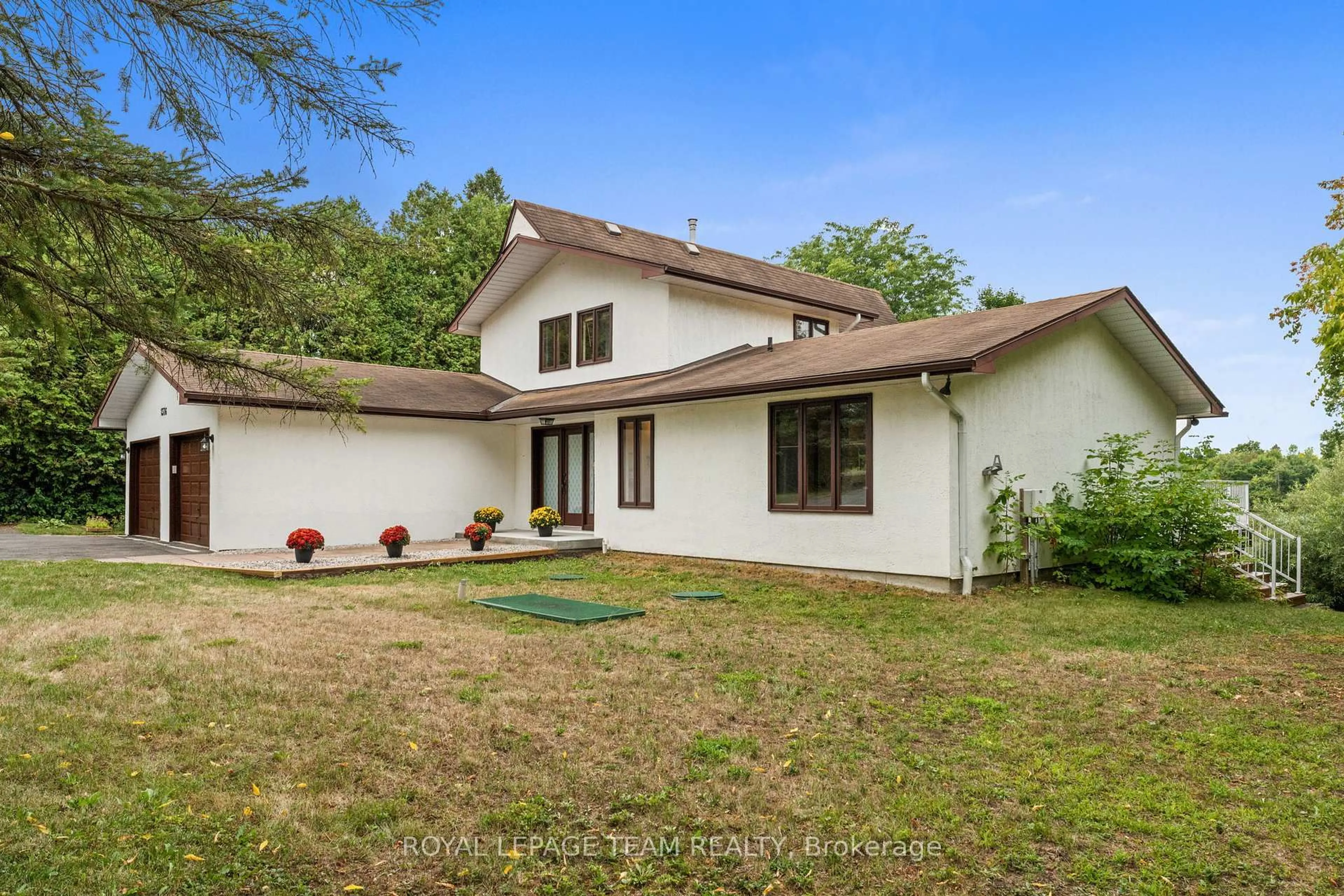 Unknown for 1376 River Rd, Ottawa Ontario K4M 1B4