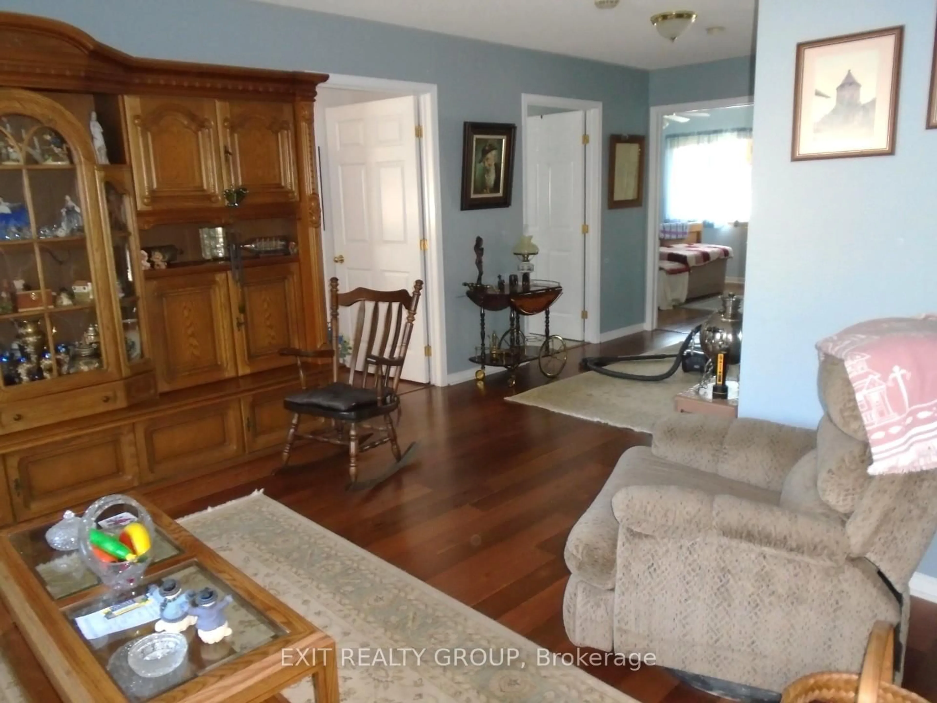 Living room with furniture, unknown for 33 Cretney Dr, Prince Edward County Ontario K0K 3L0