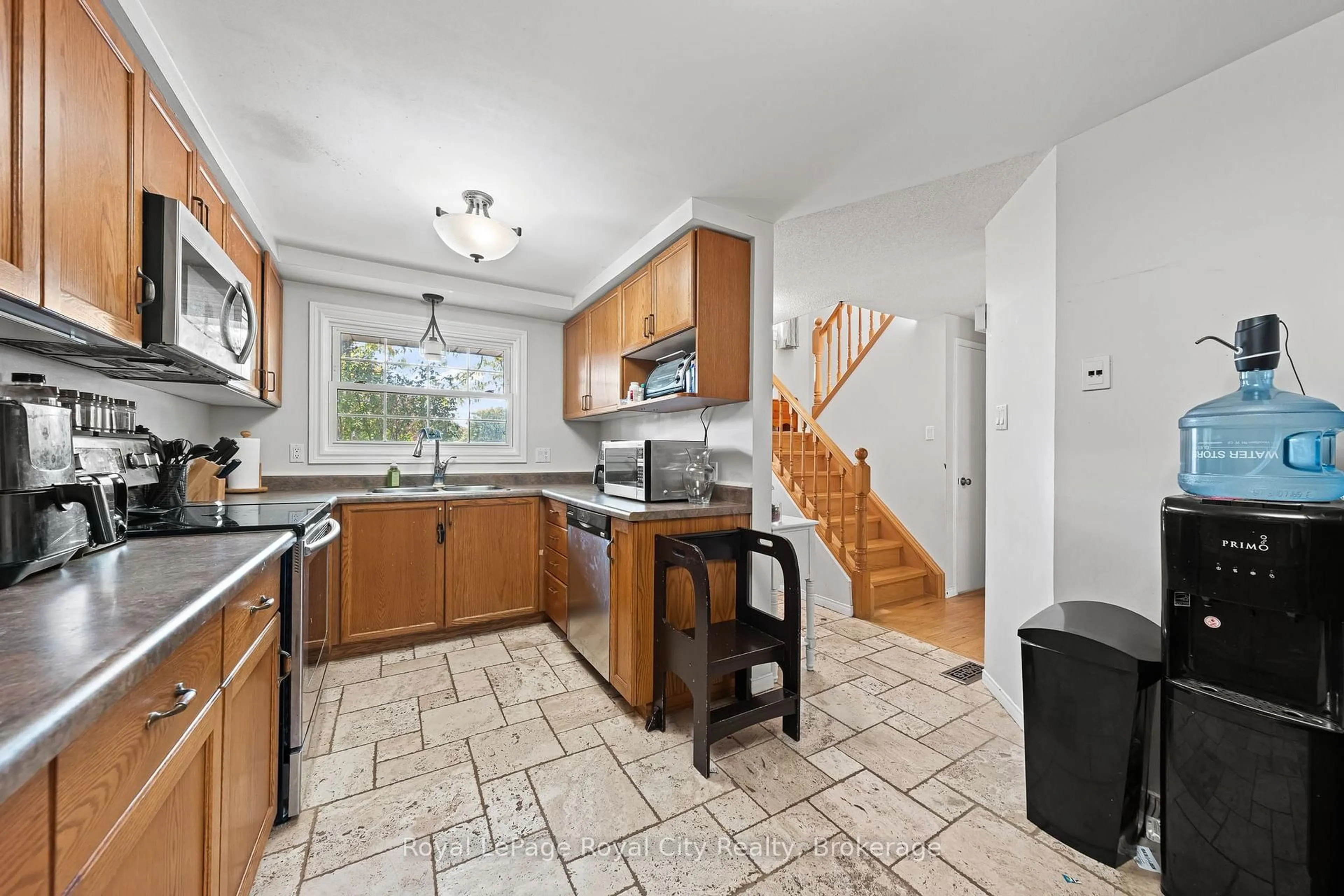 Standard kitchen, ceramic/tile floor for 129 Victoria Rd #16, Guelph Ontario N1E 6V3