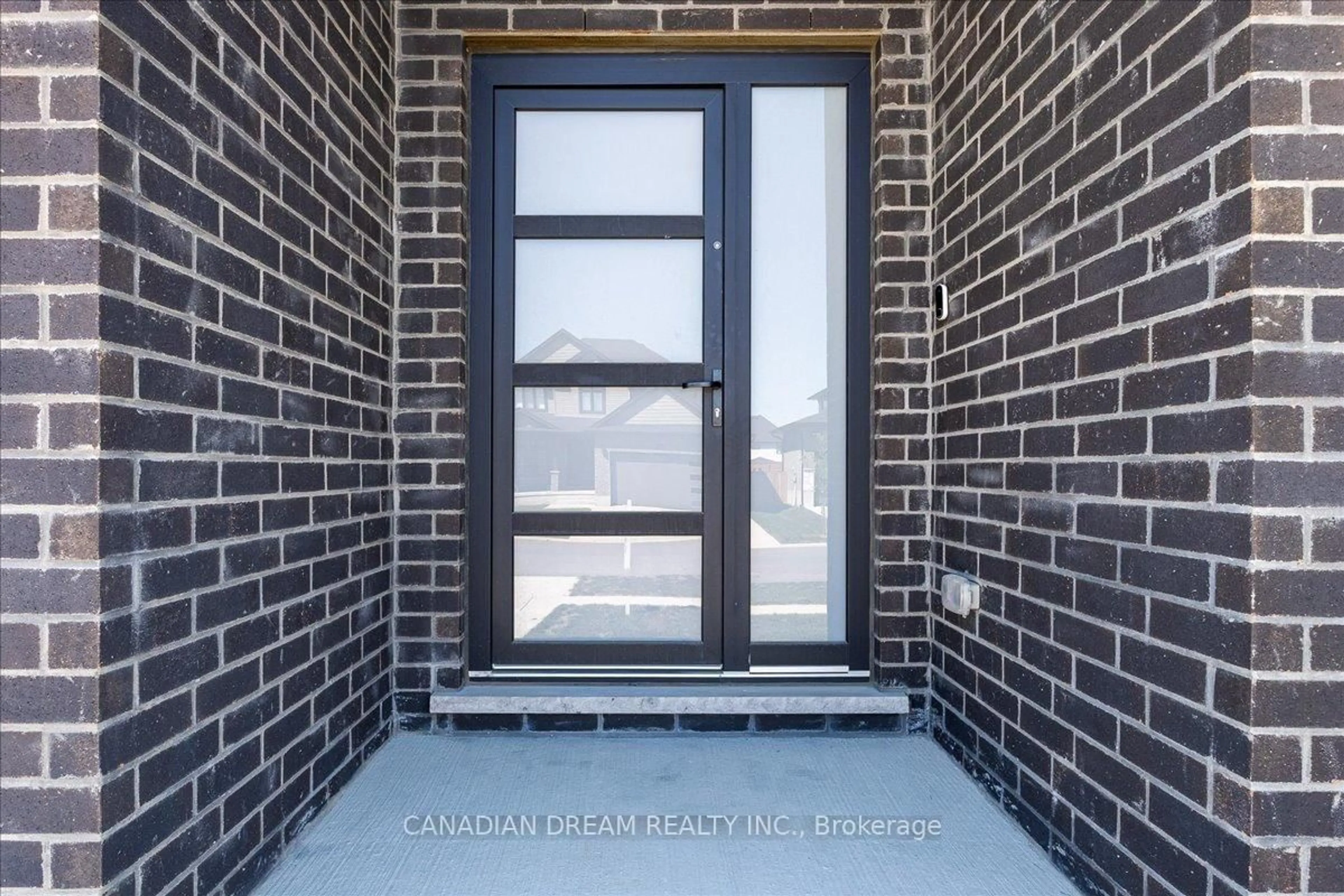 Unknown for 120 Poole Cres, Middlesex Centre Ontario N0L 1R0