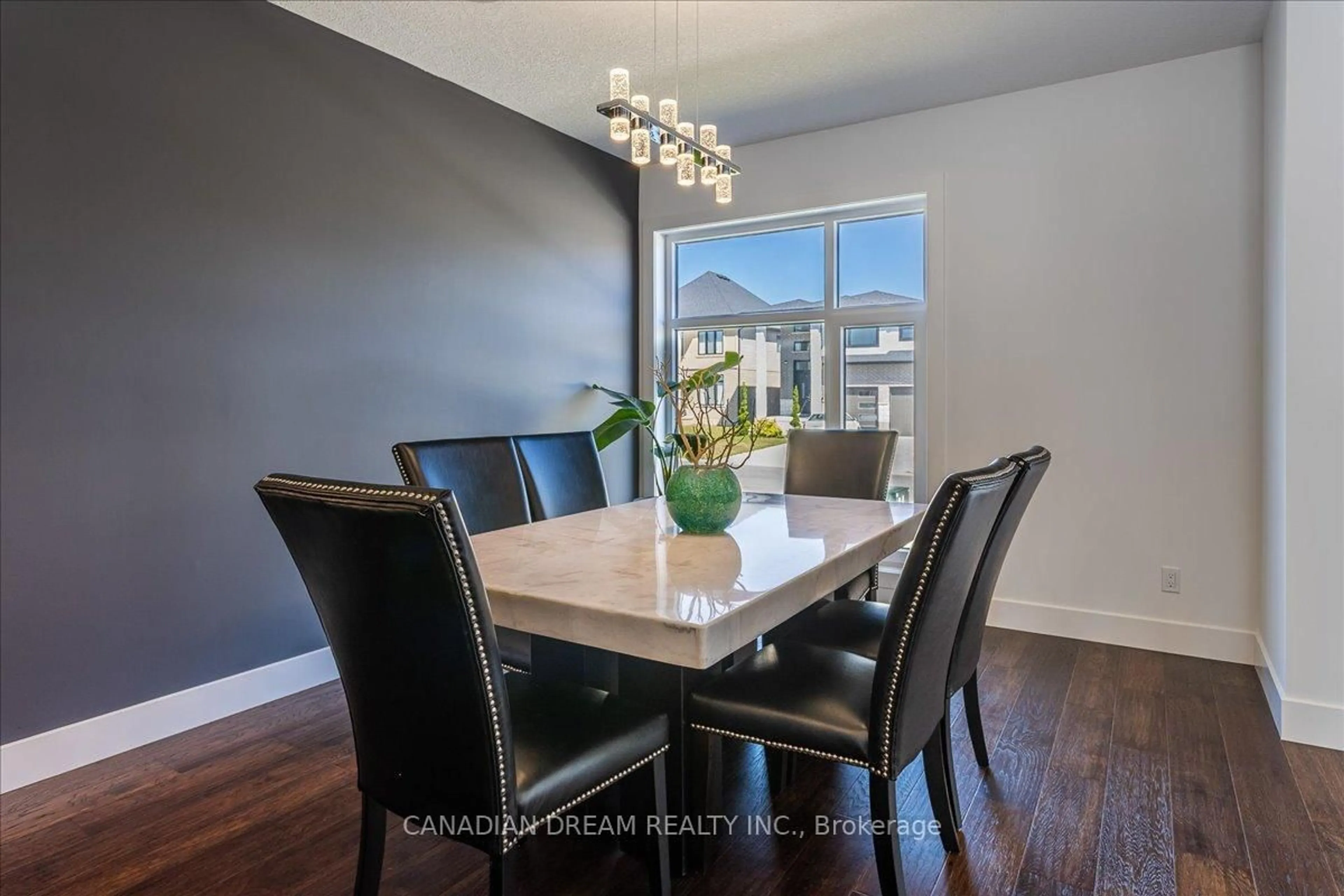 Dining room, unknown for 120 Poole Cres, Middlesex Centre Ontario N0L 1R0