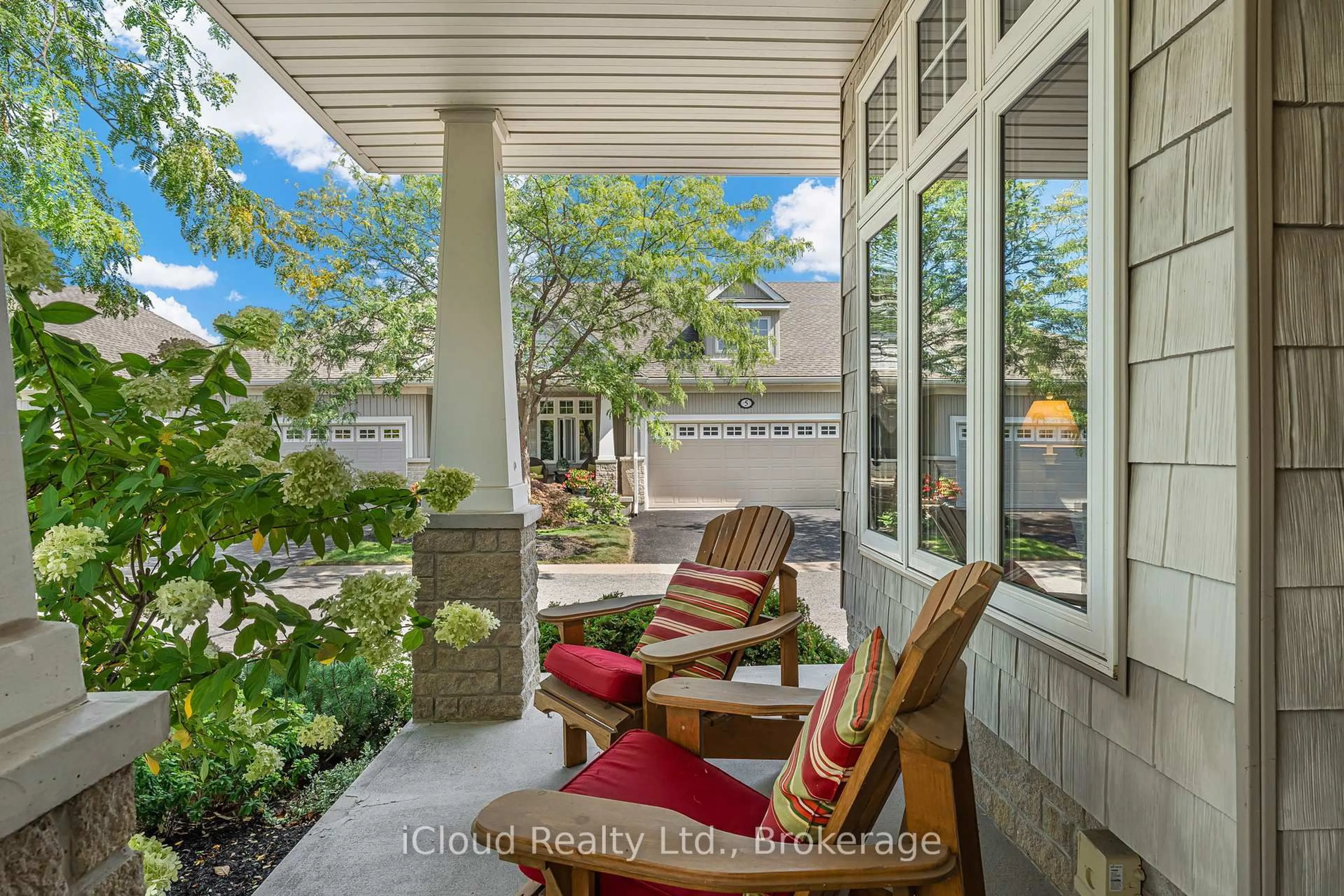 Patio, street for 92 Loretta Dr #7, Niagara-on-the-Lake Ontario L0S 1T0