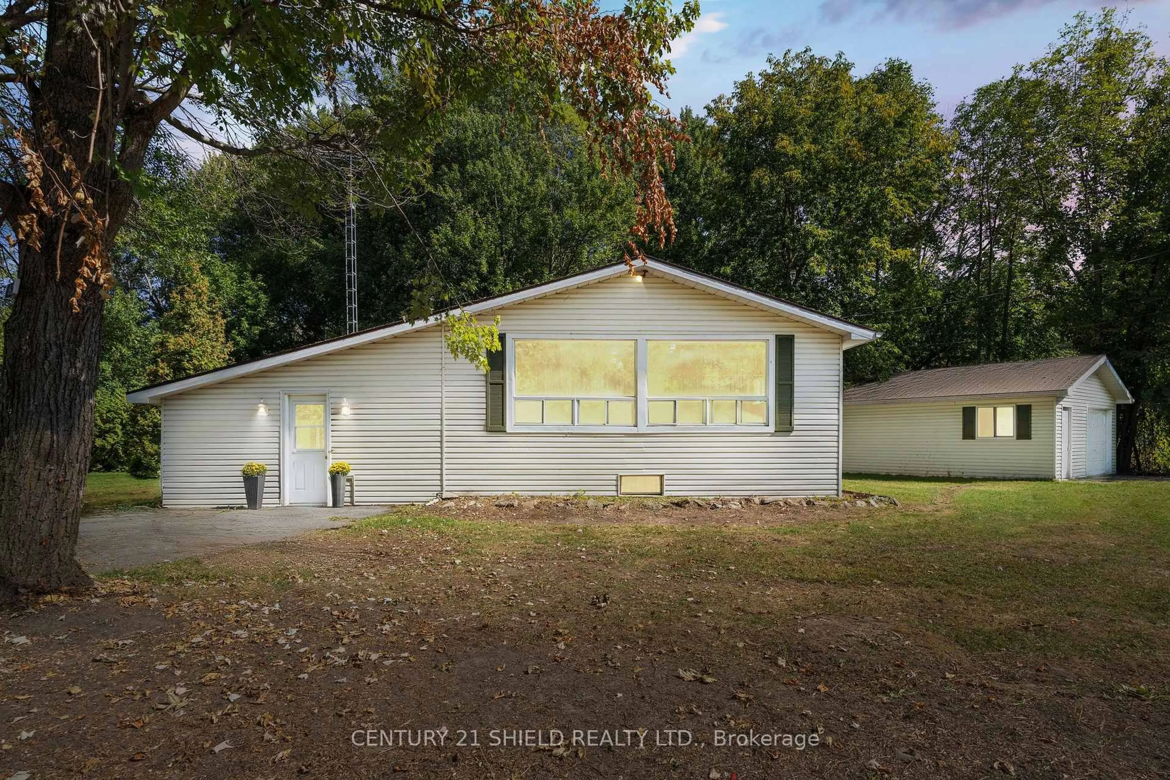 Home with vinyl exterior material, unknown for 6261 - 911 - 62 67th Ave, South Glengarry Ontario K0C 1N0