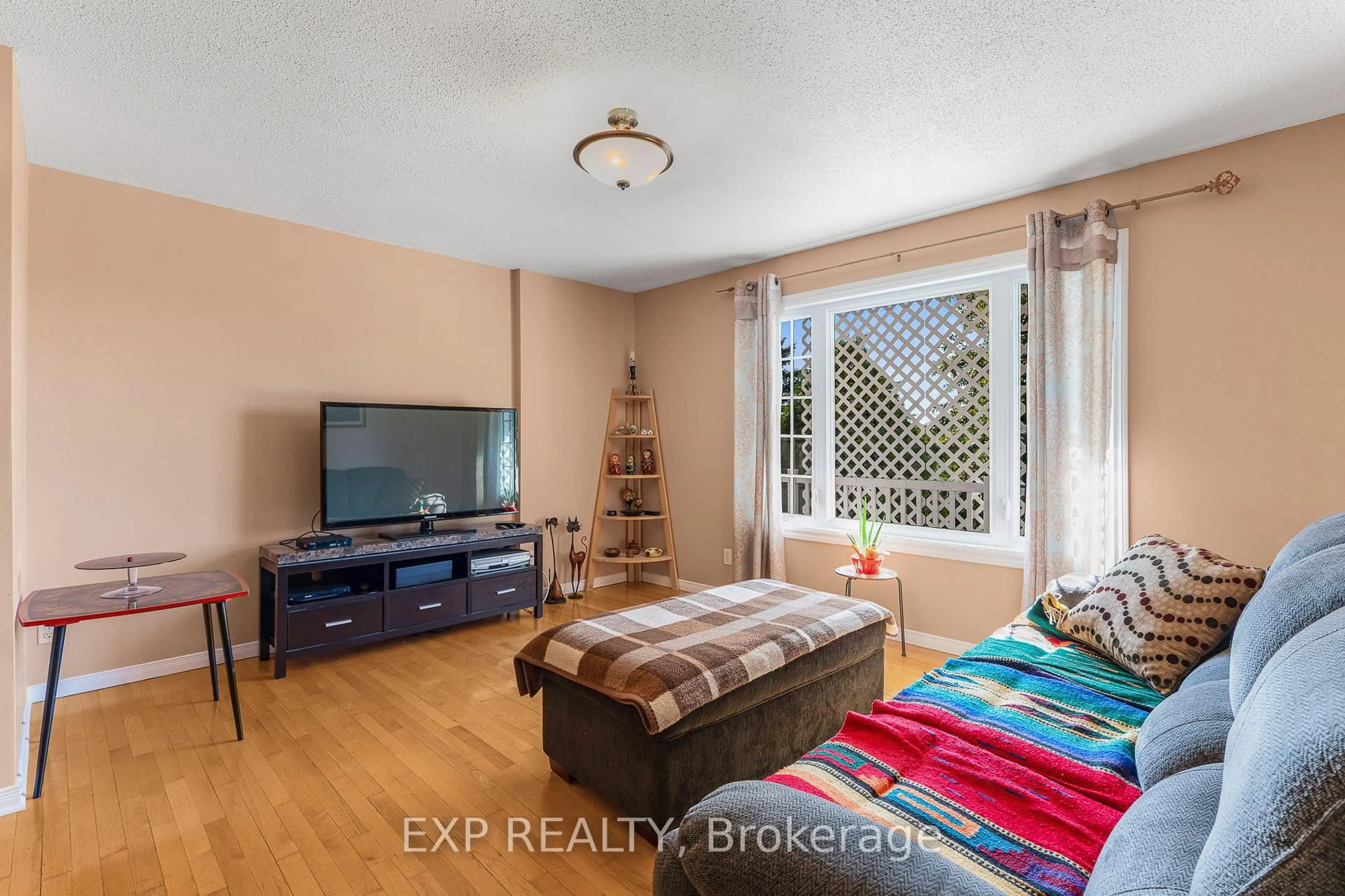 Living room with furniture, unknown for 455 Butler Rd, Clarence-Rockland Ontario K0A 2A0
