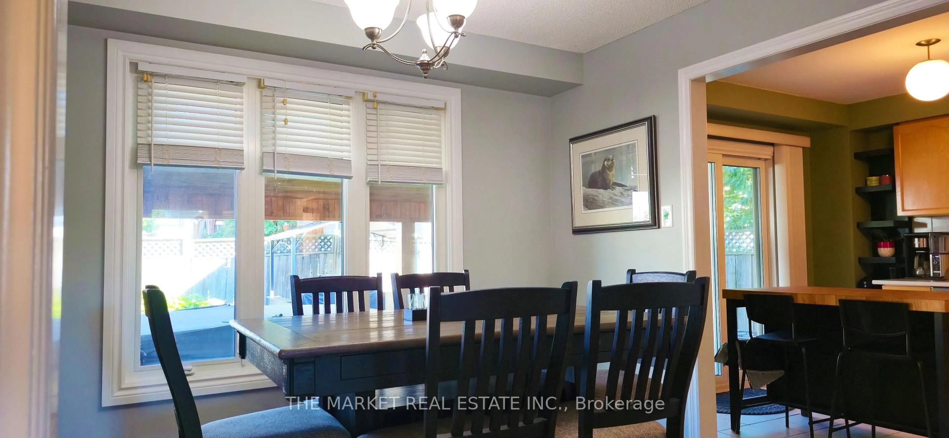 Dining room, wood/laminate floor for 233 Acadia Dr, Hamilton Ontario L8W 3L1