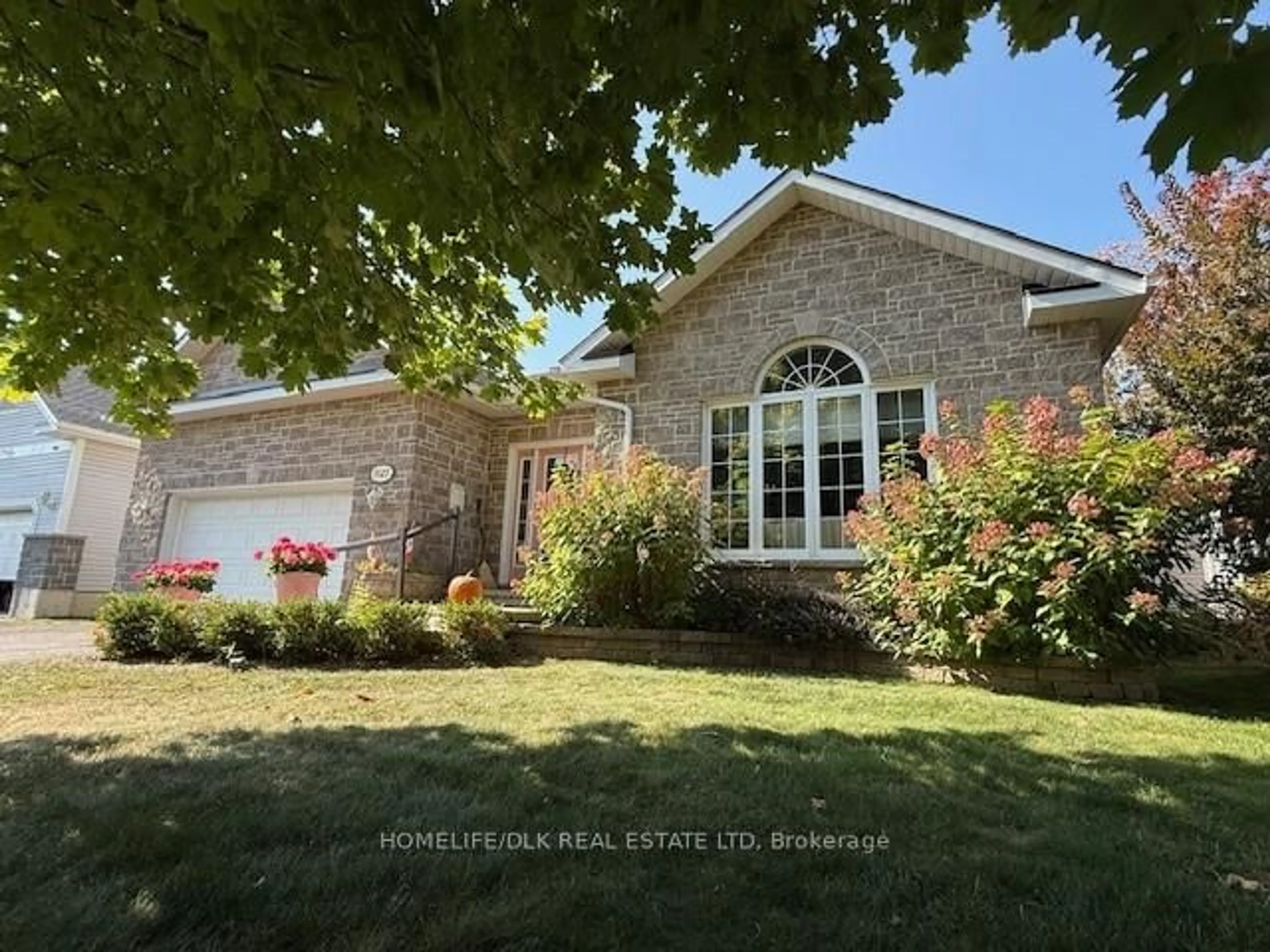 Home with brick exterior material, mountain view for 1025 Massie Dr, Prescott Ontario K0E 1T0