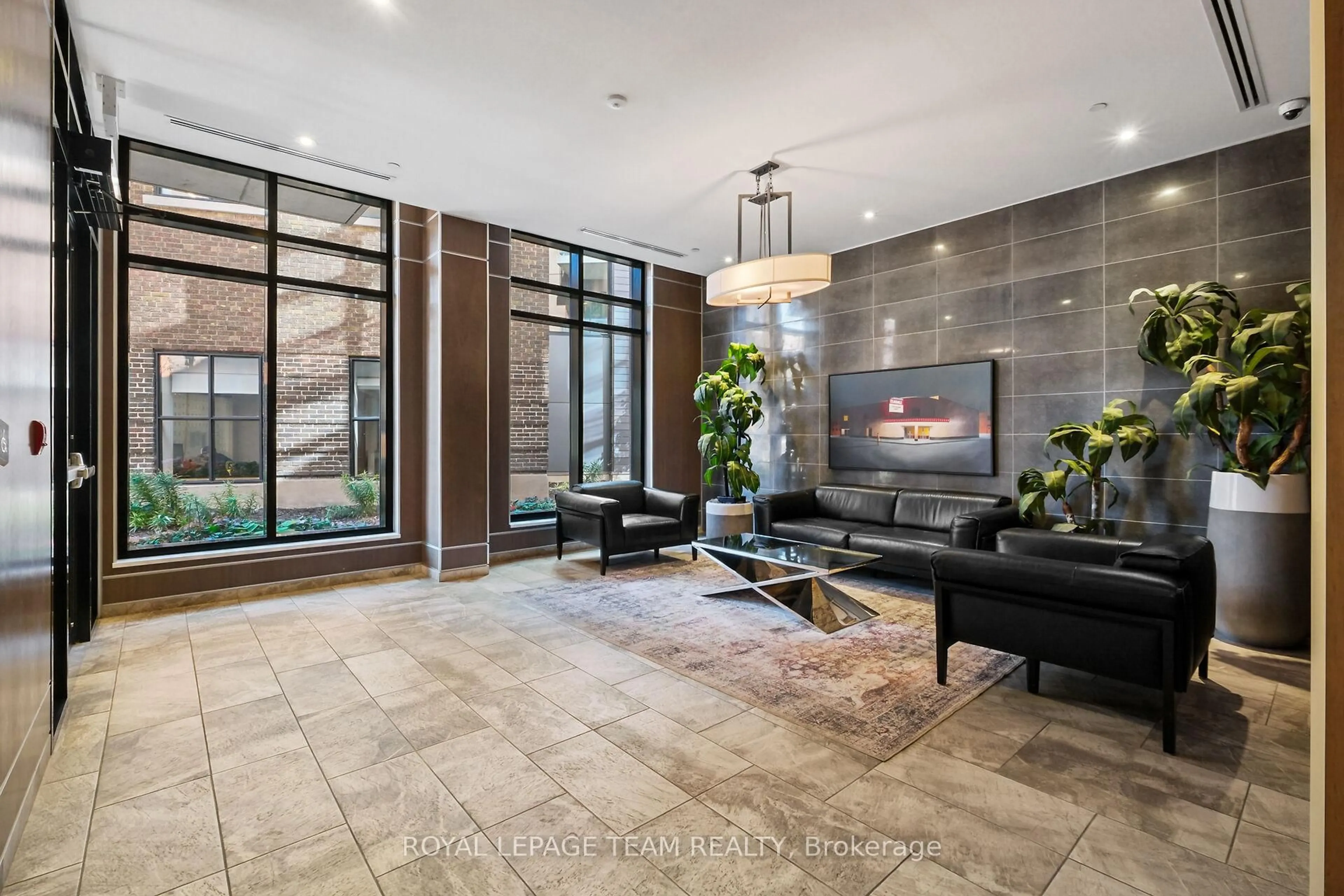 Lobby for 10 Rosemount Ave #501, Ottawa Ontario K1Y 4G9