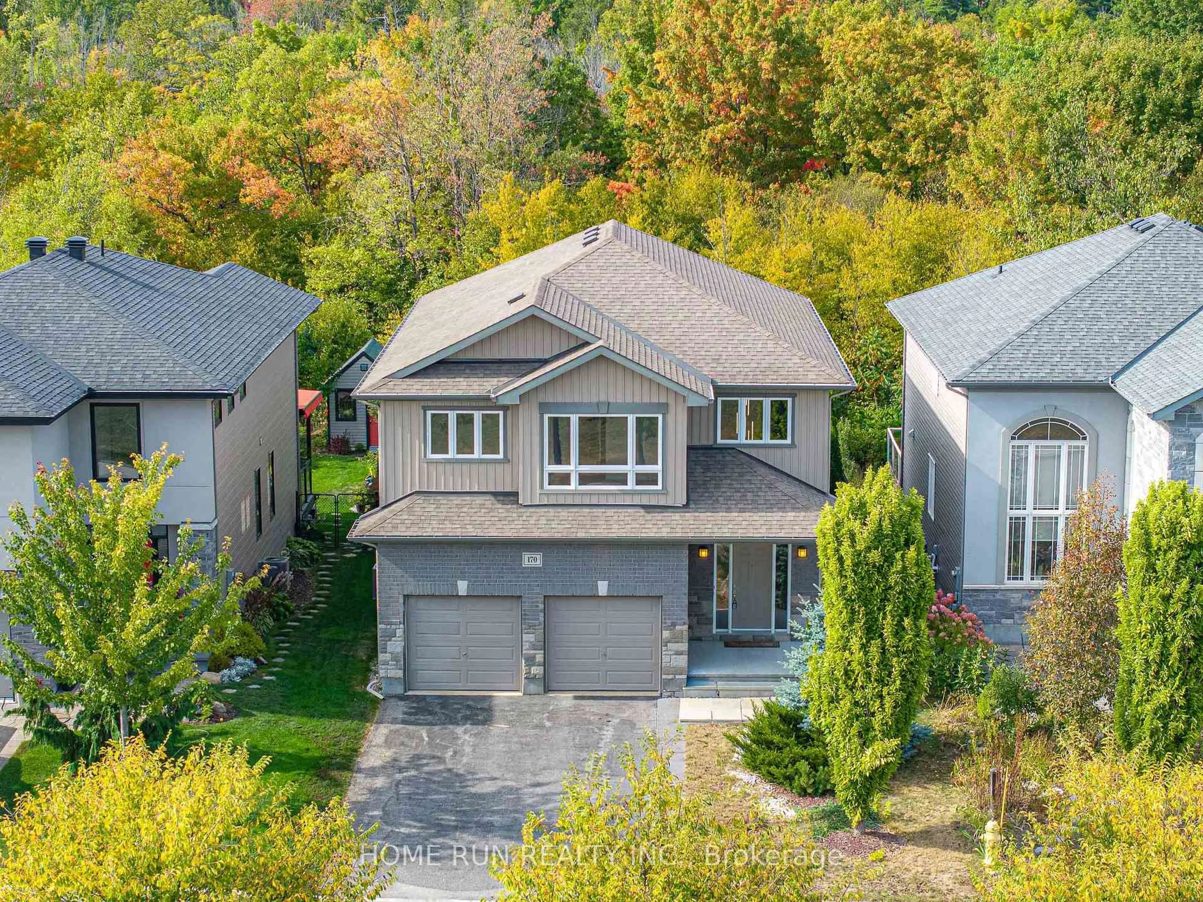 A pic from outside/outdoor area/front of a property/back of a property/a pic from drone, street for 170 Escarpment Cres, Kanata Ontario K2T 0L7
