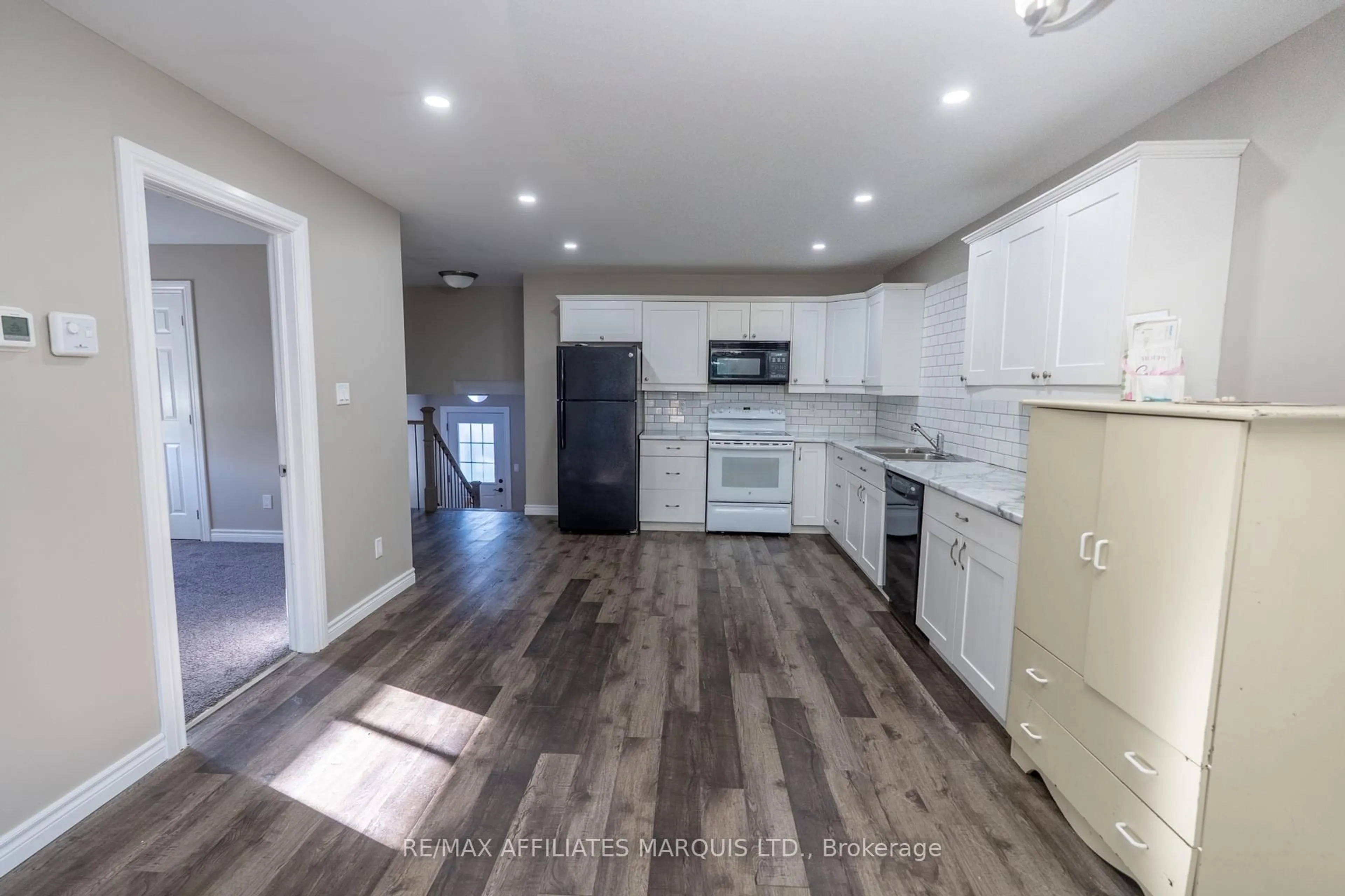 Open concept kitchen, unknown for 2302 Tollgate Rd, Cornwall Ontario K6H 5R6