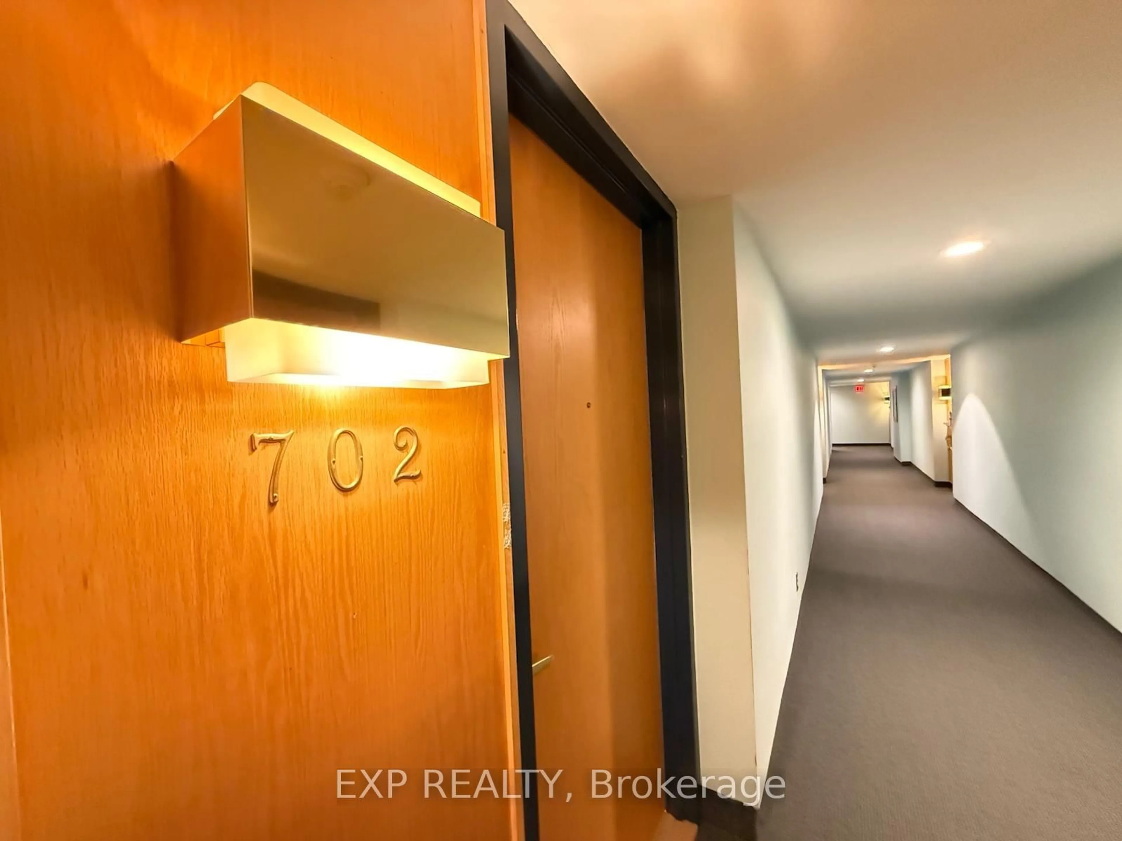 Unknown for 960 Teron Rd #702, Ottawa Ontario K2K 2B6