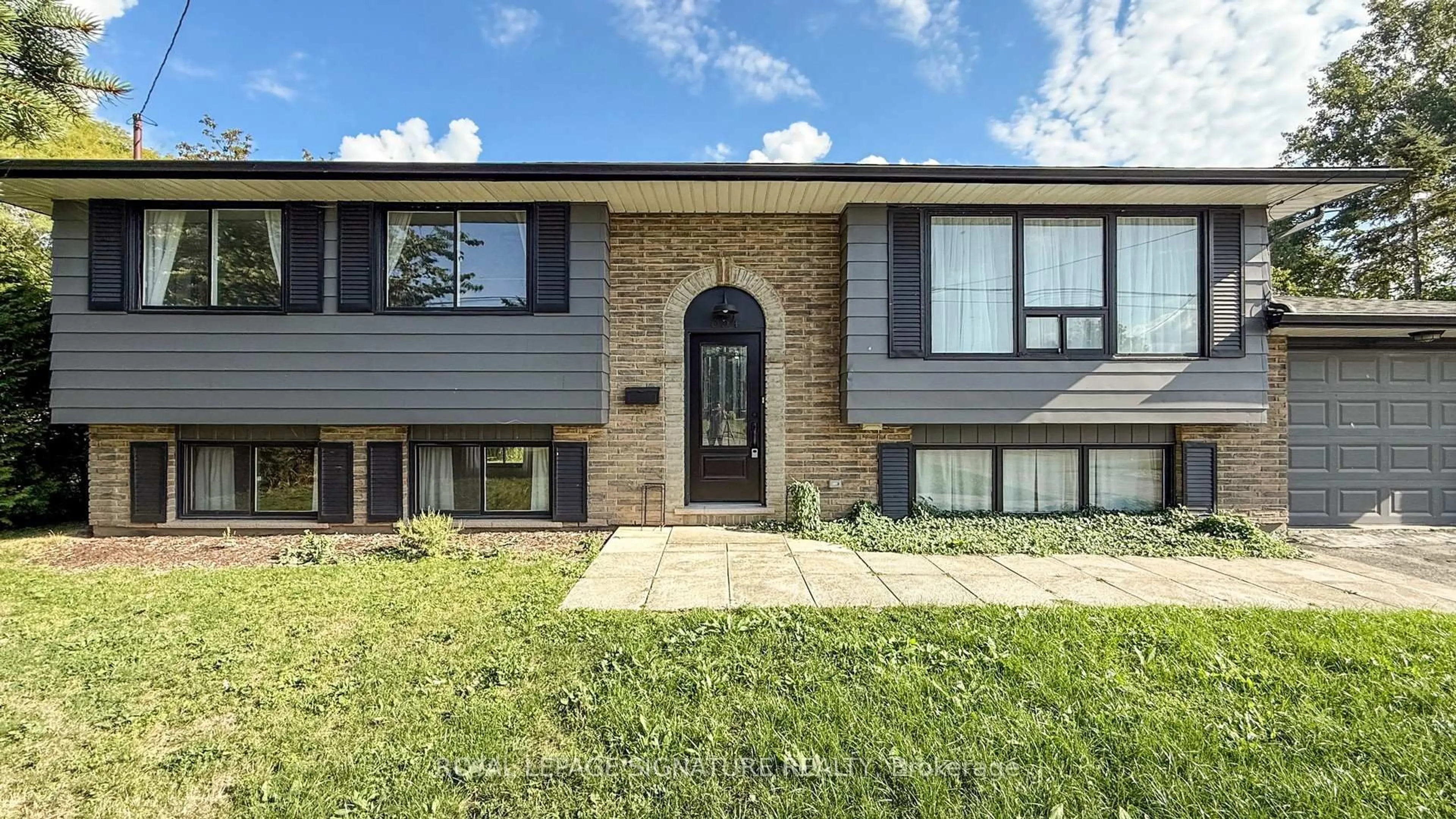 Home with brick exterior material, street for 354 Albany St, Fort Erie Ontario L2A 1L9