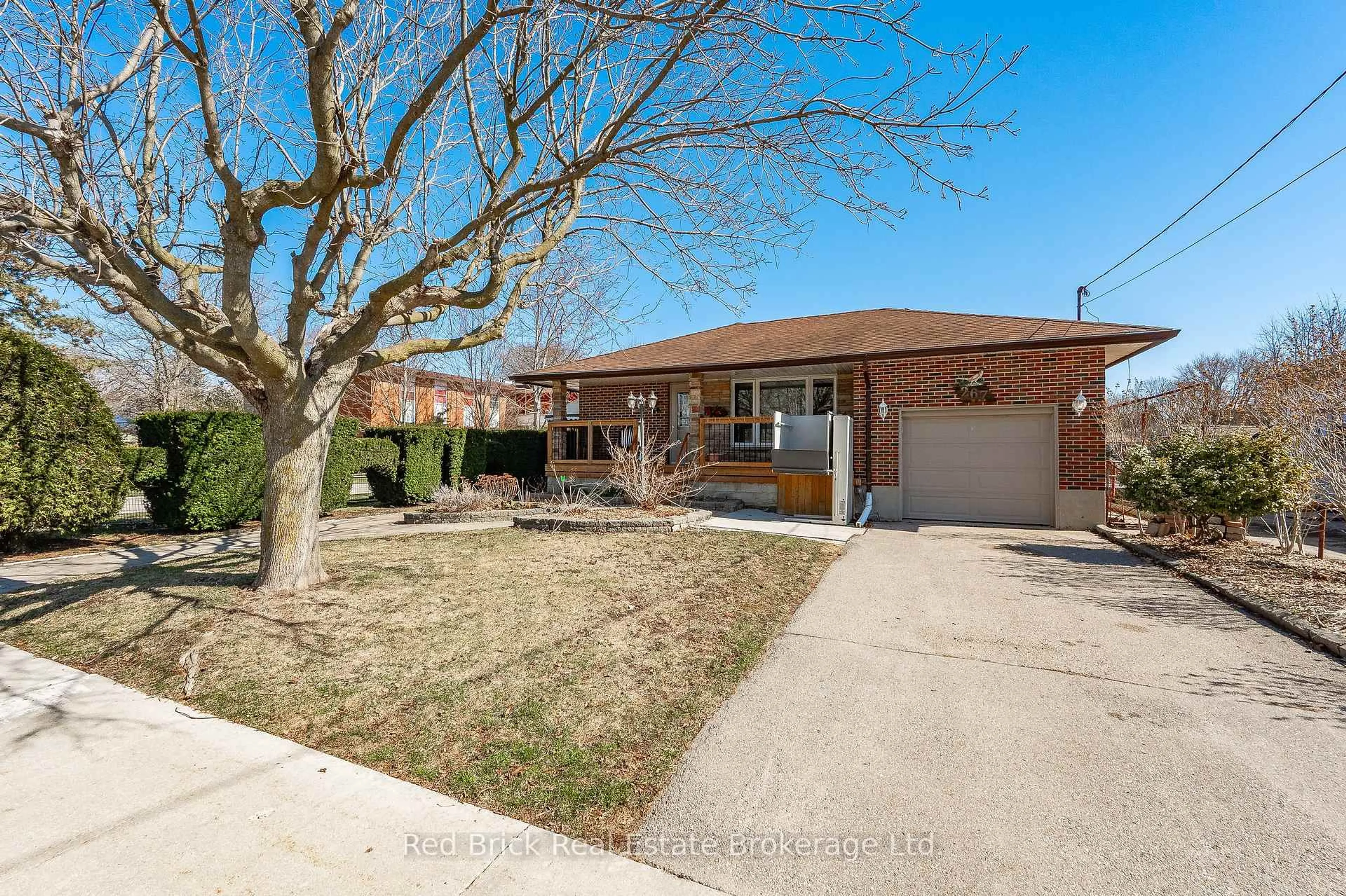 Home with brick exterior material, street for 267 Metcalfe St, Guelph Ontario N1E 4Y8