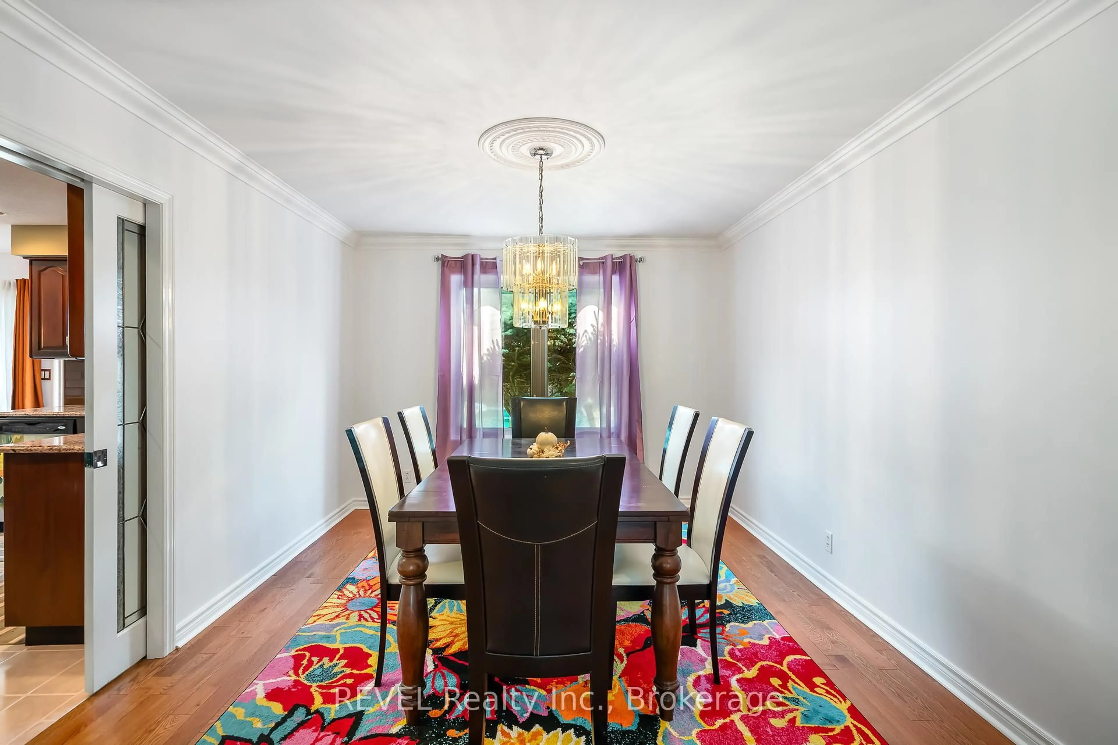 Dining room, unknown for 23 Green Meadow Cres, Welland Ontario L3C 6X2