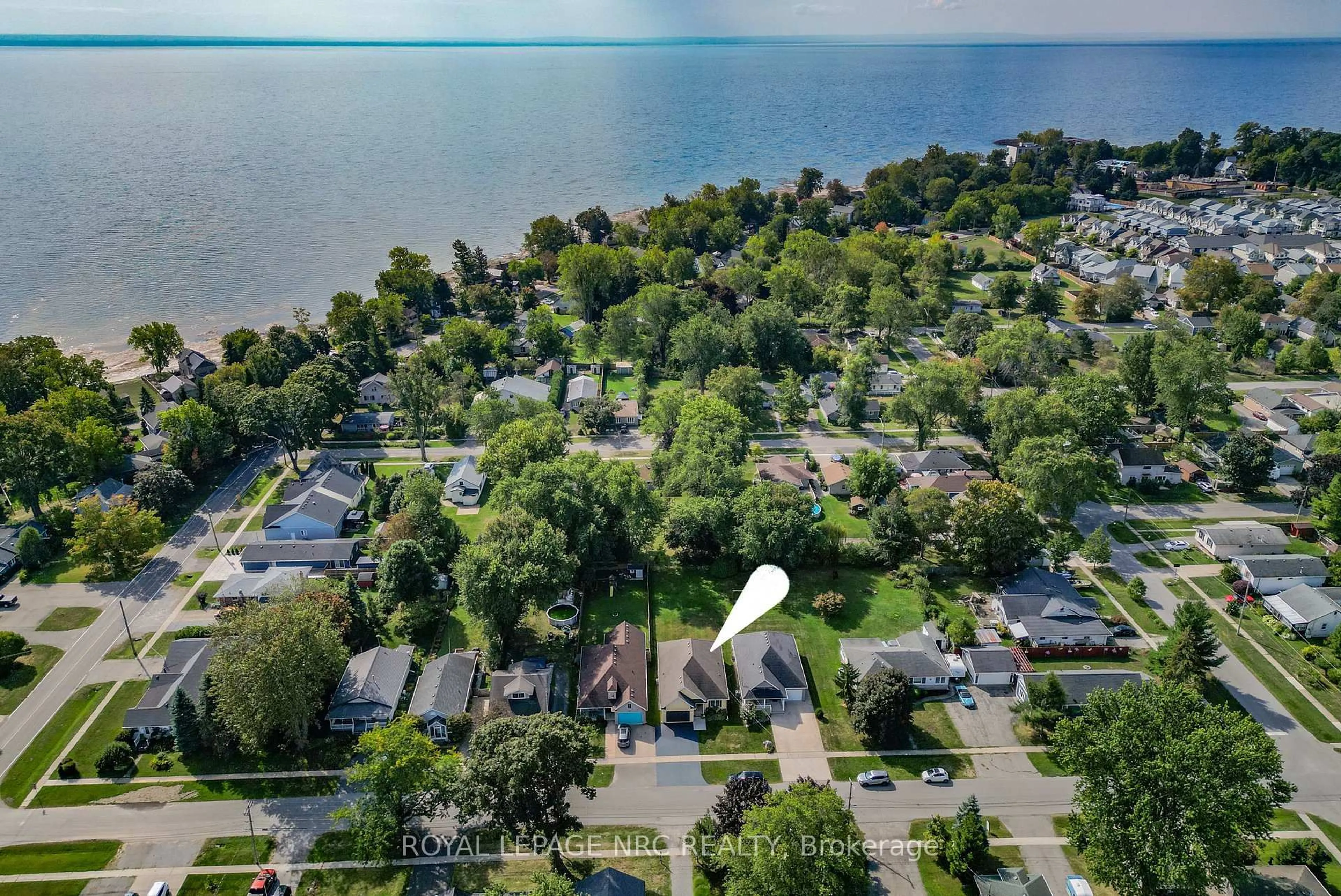 A pic from outside/outdoor area/front of a property/back of a property/a pic from drone, water/lake/river/ocean view for 3719 Concord Ave, Fort Erie Ontario L0S 1B0