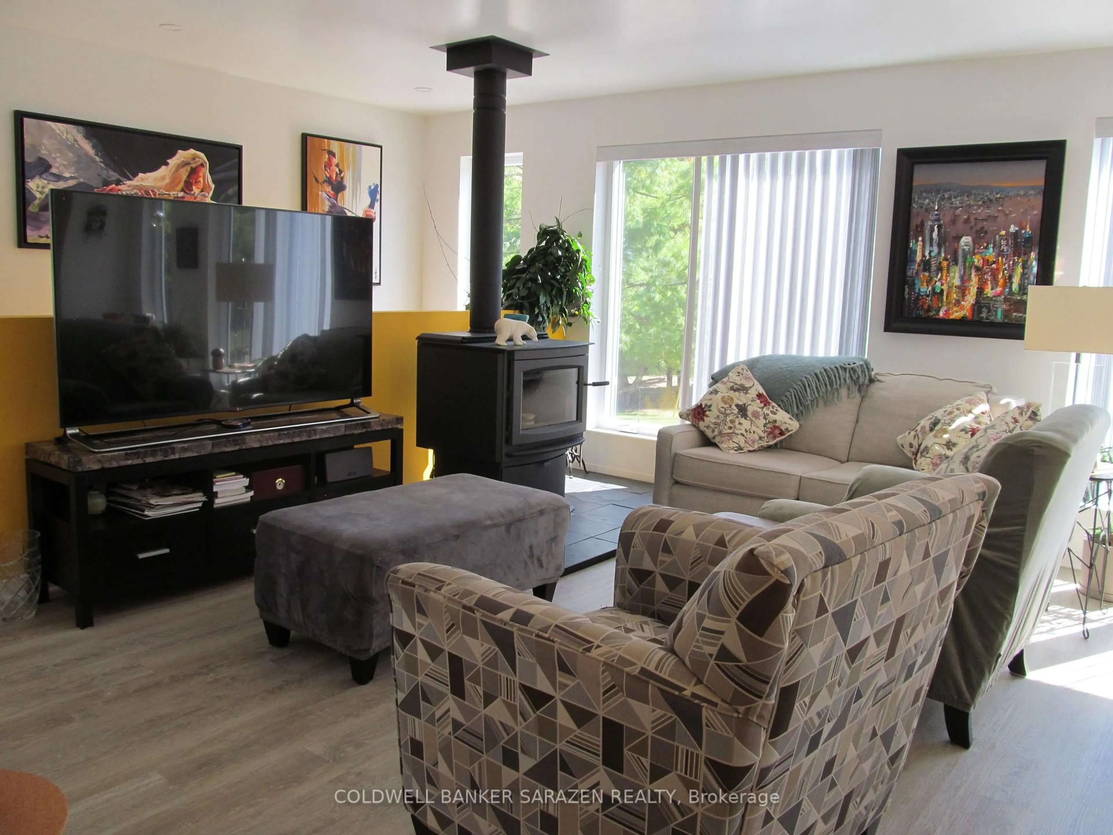 Living room with furniture, unknown for 2981 White Lake Rd, White Lake Ontario K0A 3L0