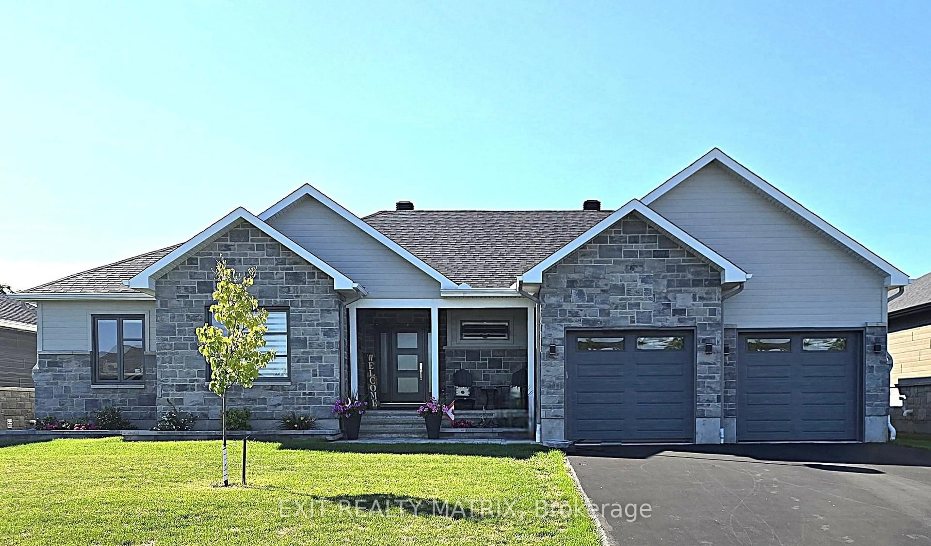 Home with brick exterior material, street for 37 Whitetail Ave, South Stormont Ontario K0C 1P0