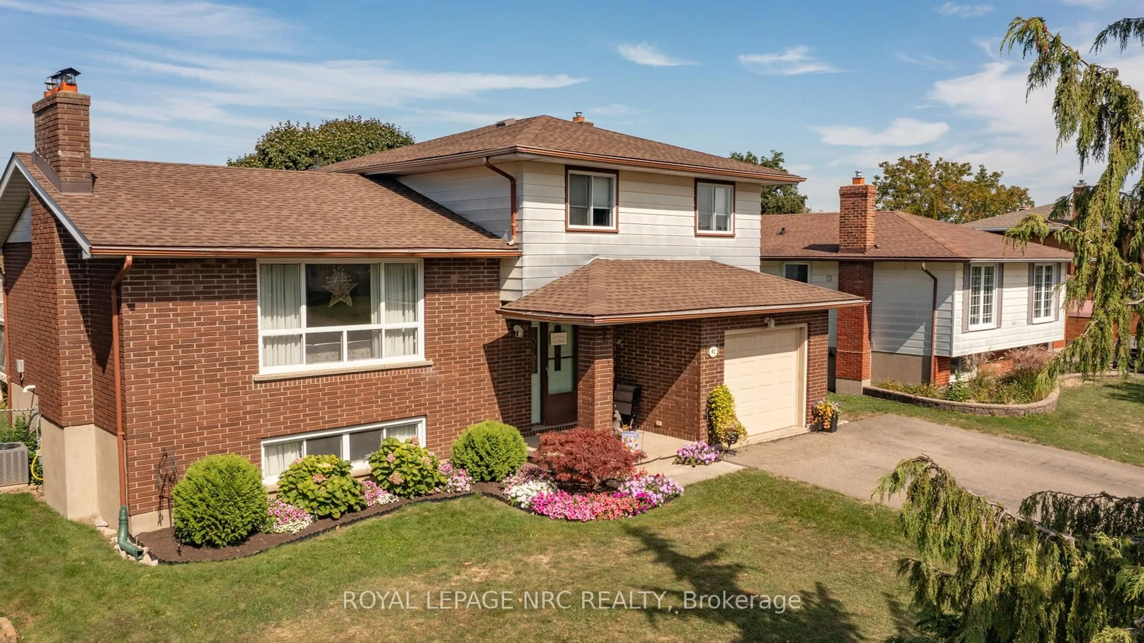 Home with brick exterior material, street for 41 Third Ave, Port Colborne Ontario L3K 5P2